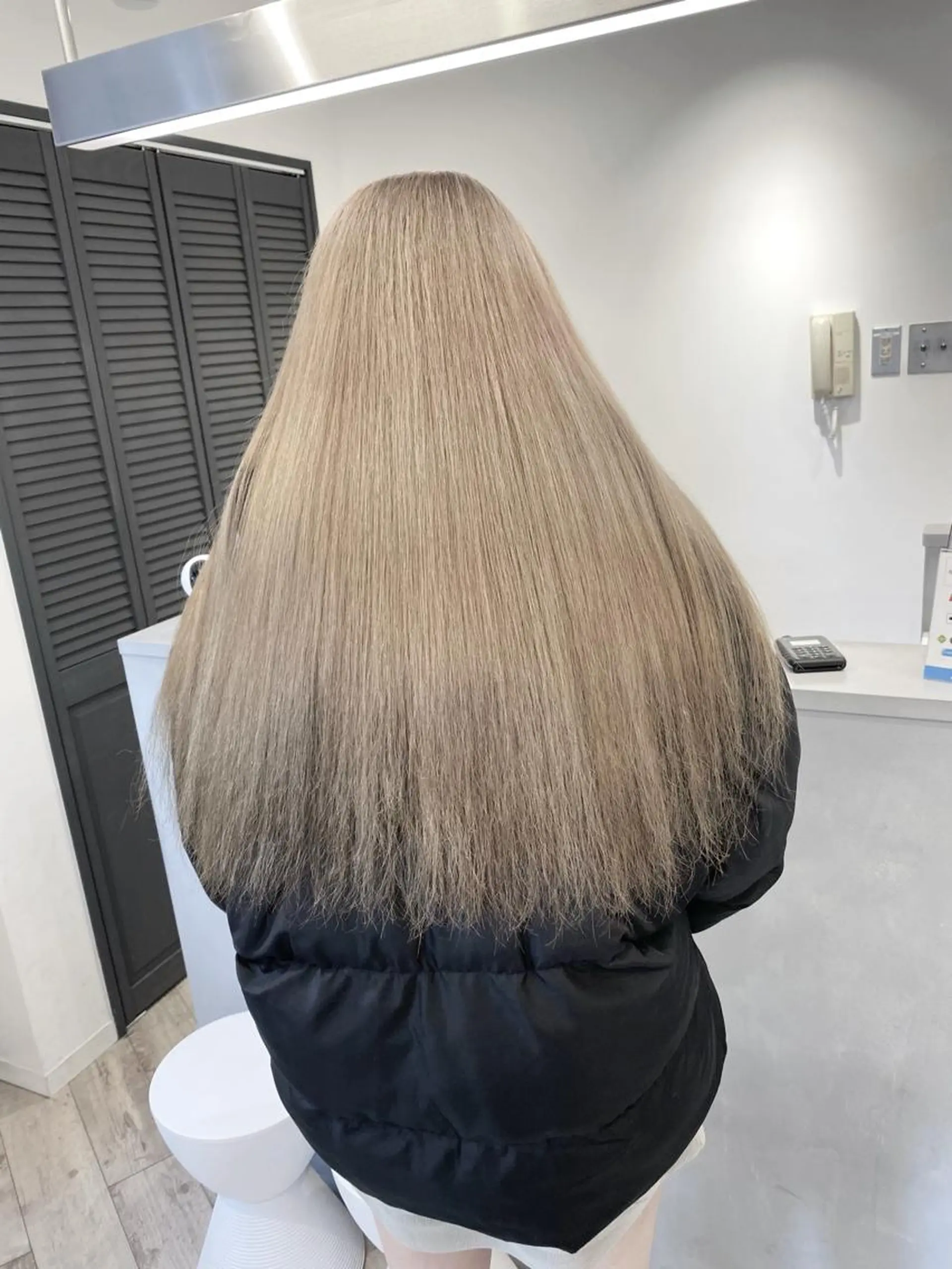 ロング カラー グレージュ ヘアカラー ハイトーン特化サロン 🍑momo🍑のヘアスタイル