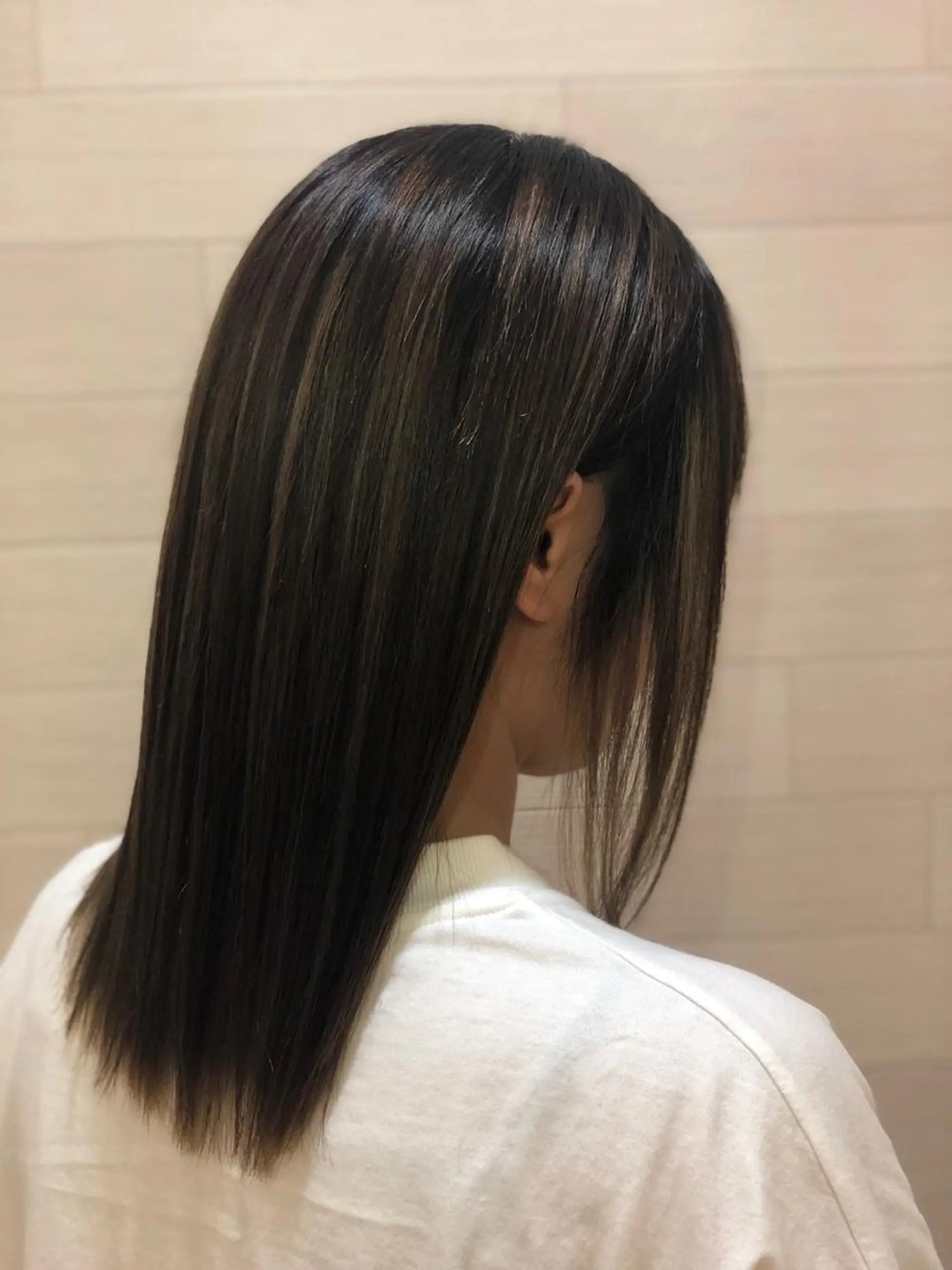 セミロング 髪質改善カラー🎗️ 滝沢純のヘアスタイル