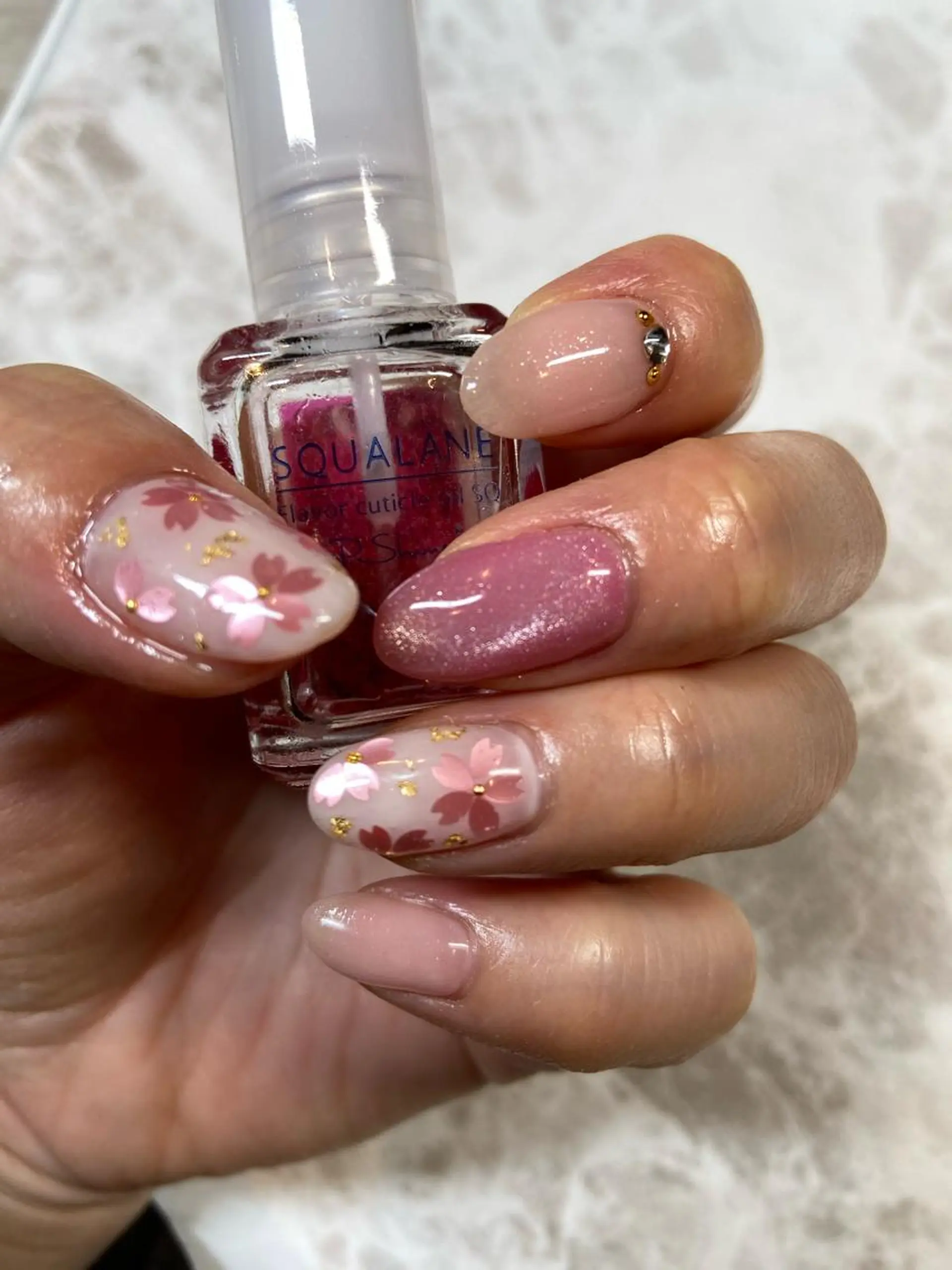 ミディアム ネイル 桜ネイル マグネットネイル ピンク 春ネイル ハンドネイル ネイルサロン ステラのネイルデザイン