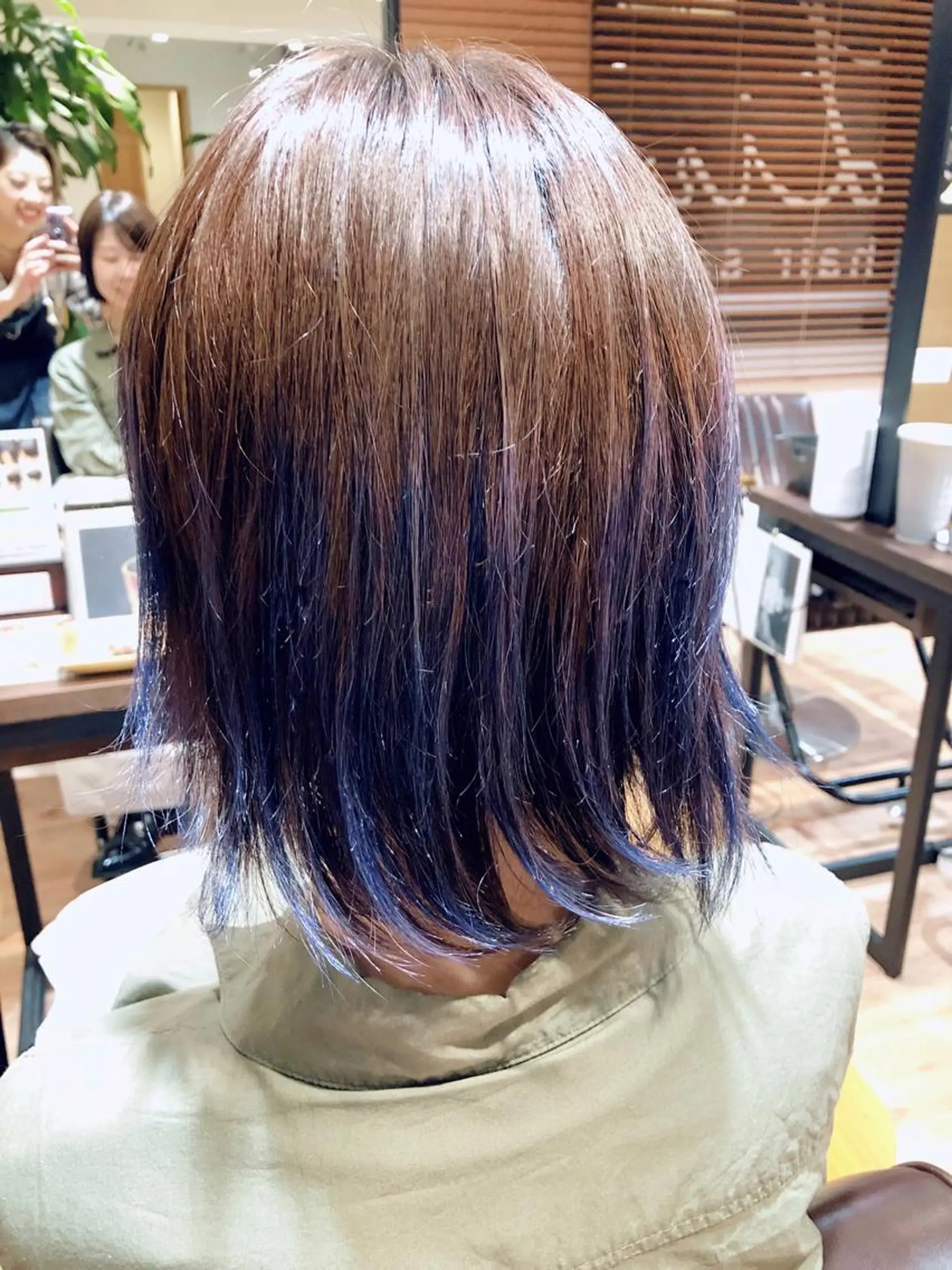 ショート カラー ブルーカラー ボブ 外ハネヘア Live店長 yumenaのヘアスタイル