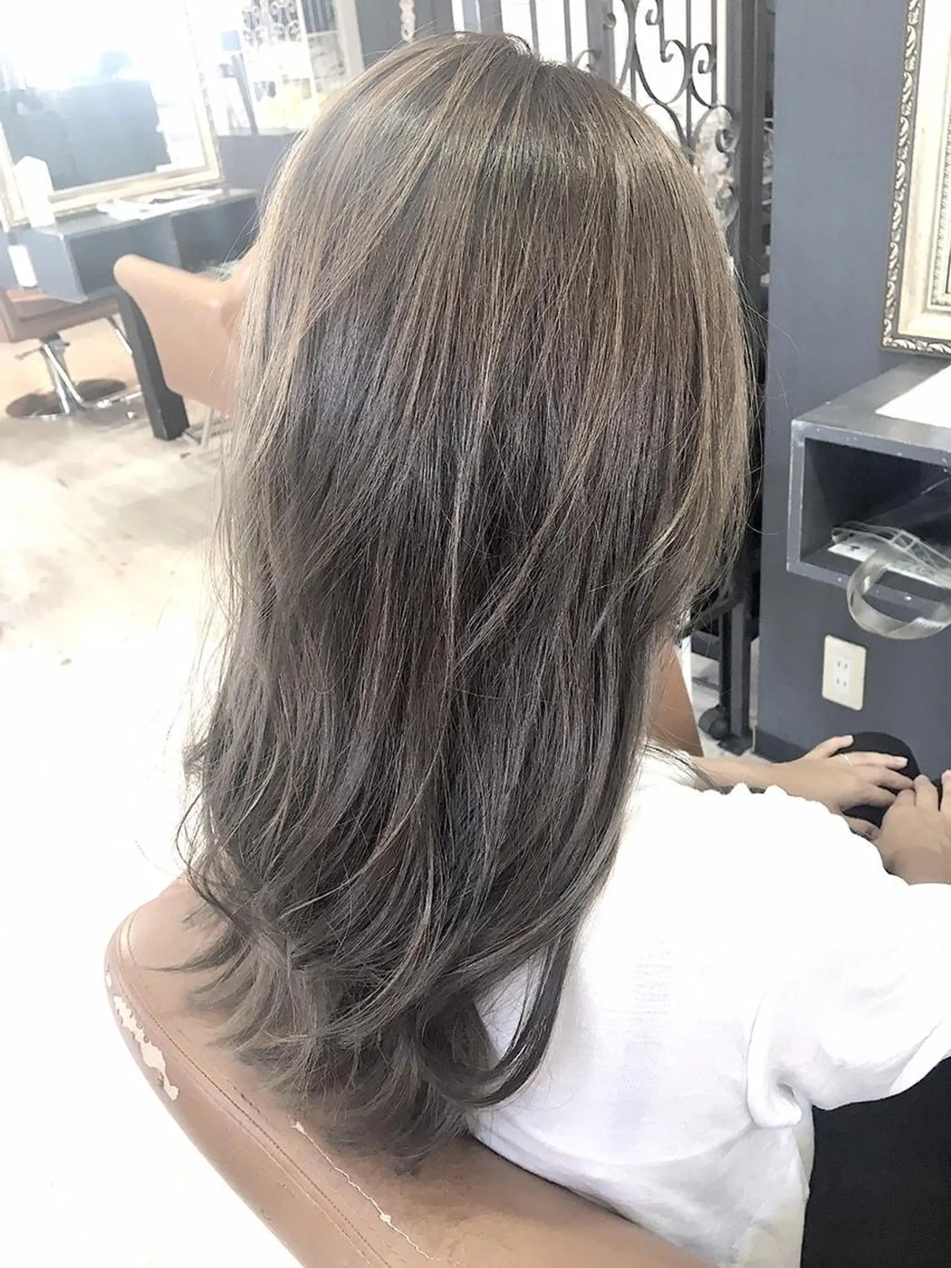 ミディアム カラー パーマ 小顔カット✨ 透明感カラー/村上のヘアスタイル