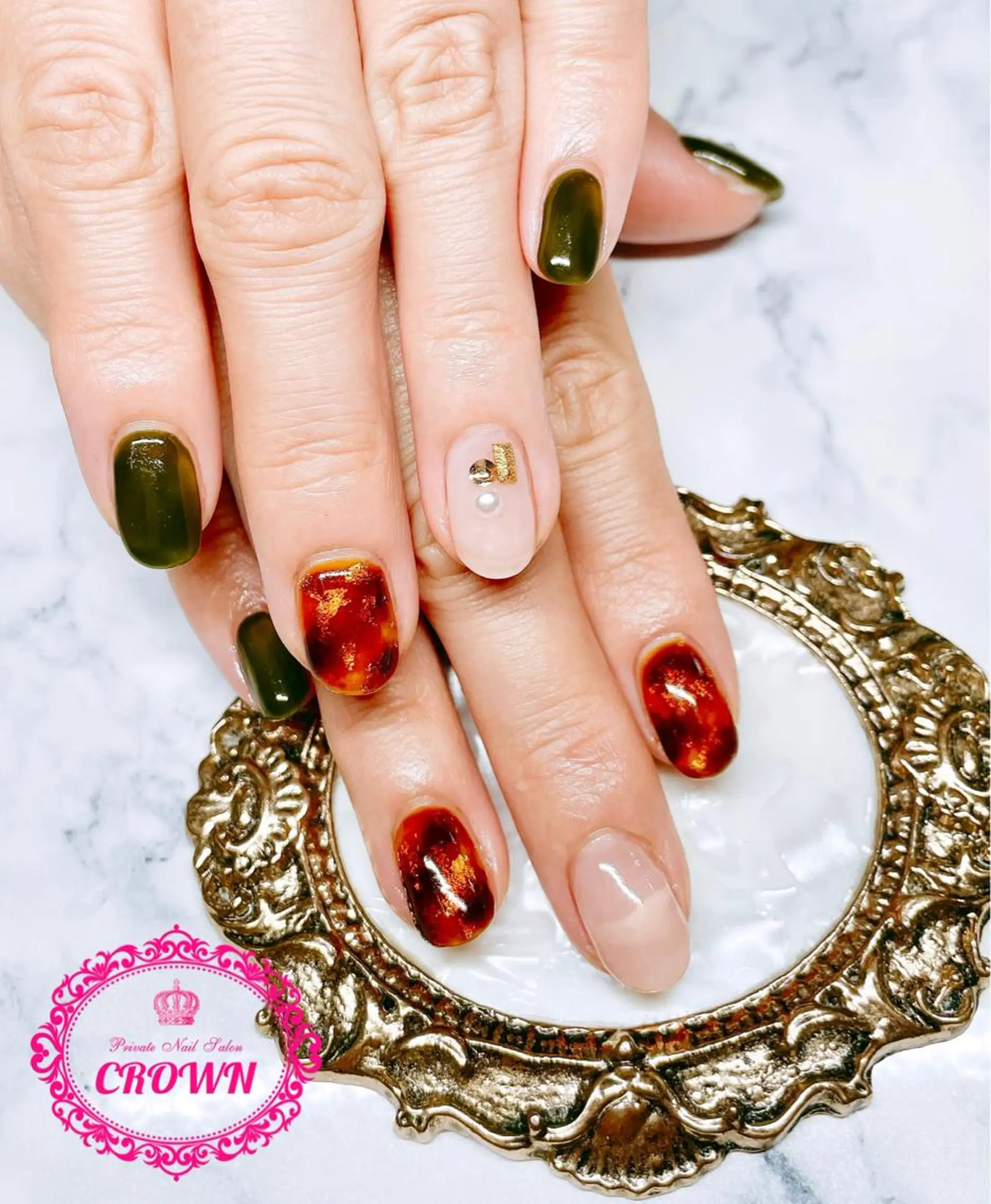 ネイル CROWN プライベートサロンのネイルデザイン