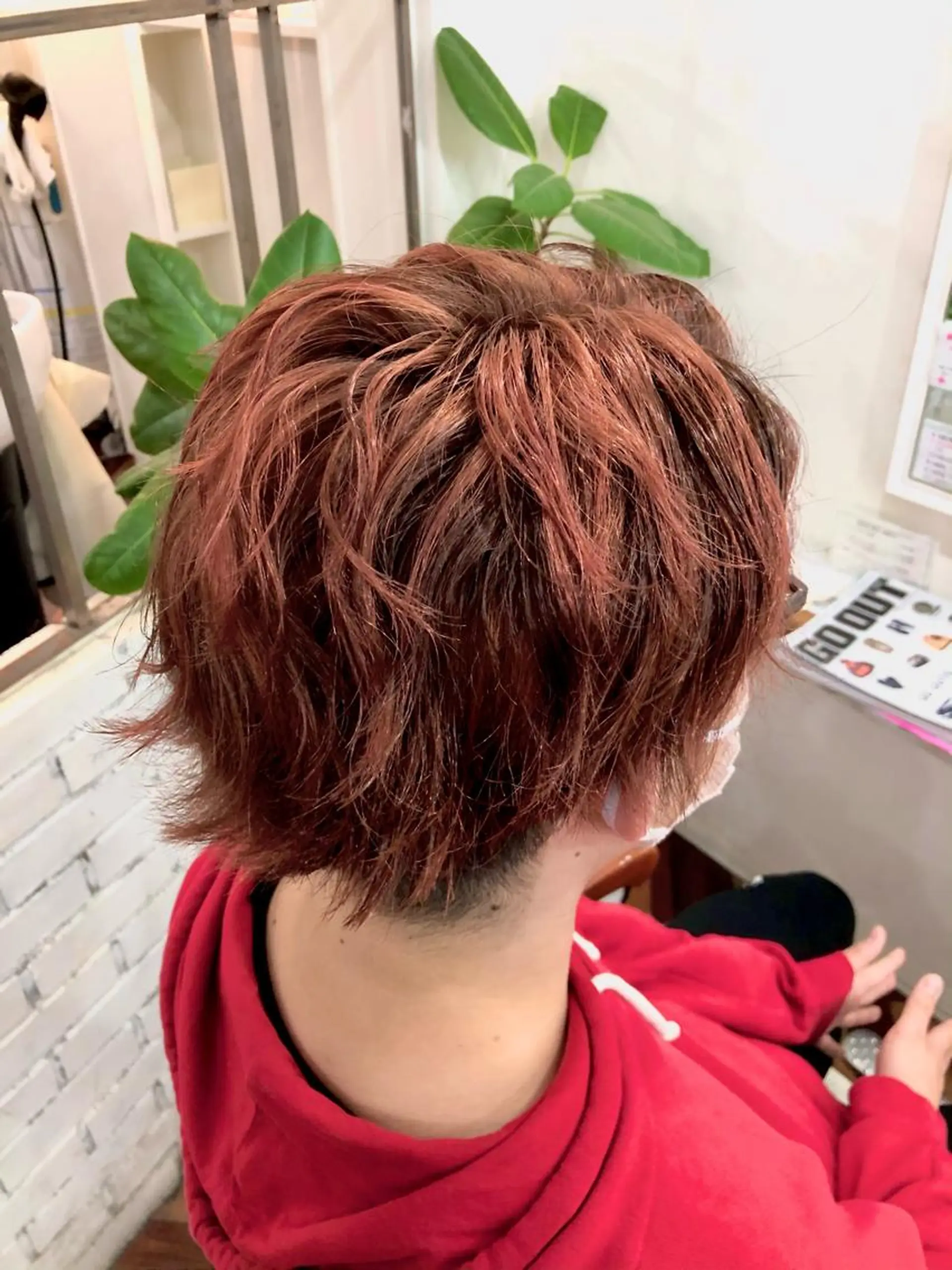 ショート カラー メンズ メンズメッシュ メッシュ ピンクカラー ヘアカラー 佐藤 悠生 メンズパーマ.カットのヘアスタイル