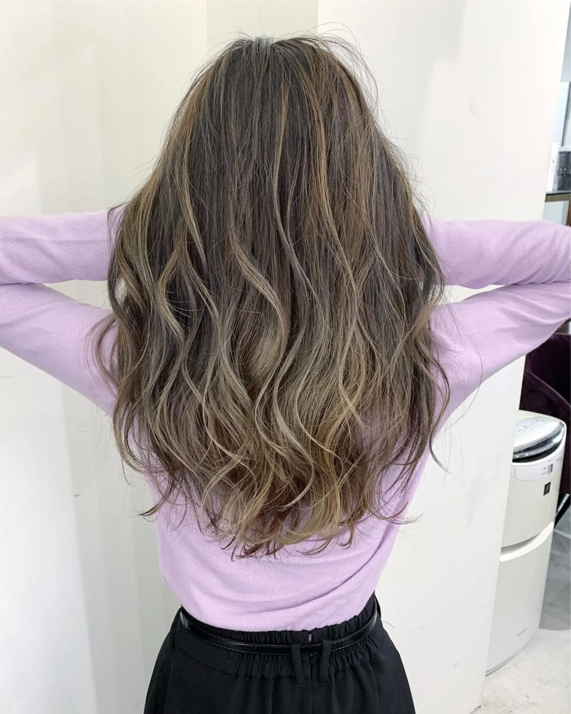 ロング カラー バレイヤージュ ブリーチ ハイライトカラー ハイライト レイヤーカット エクステ（レミー毛） NINEのヘアスタイル