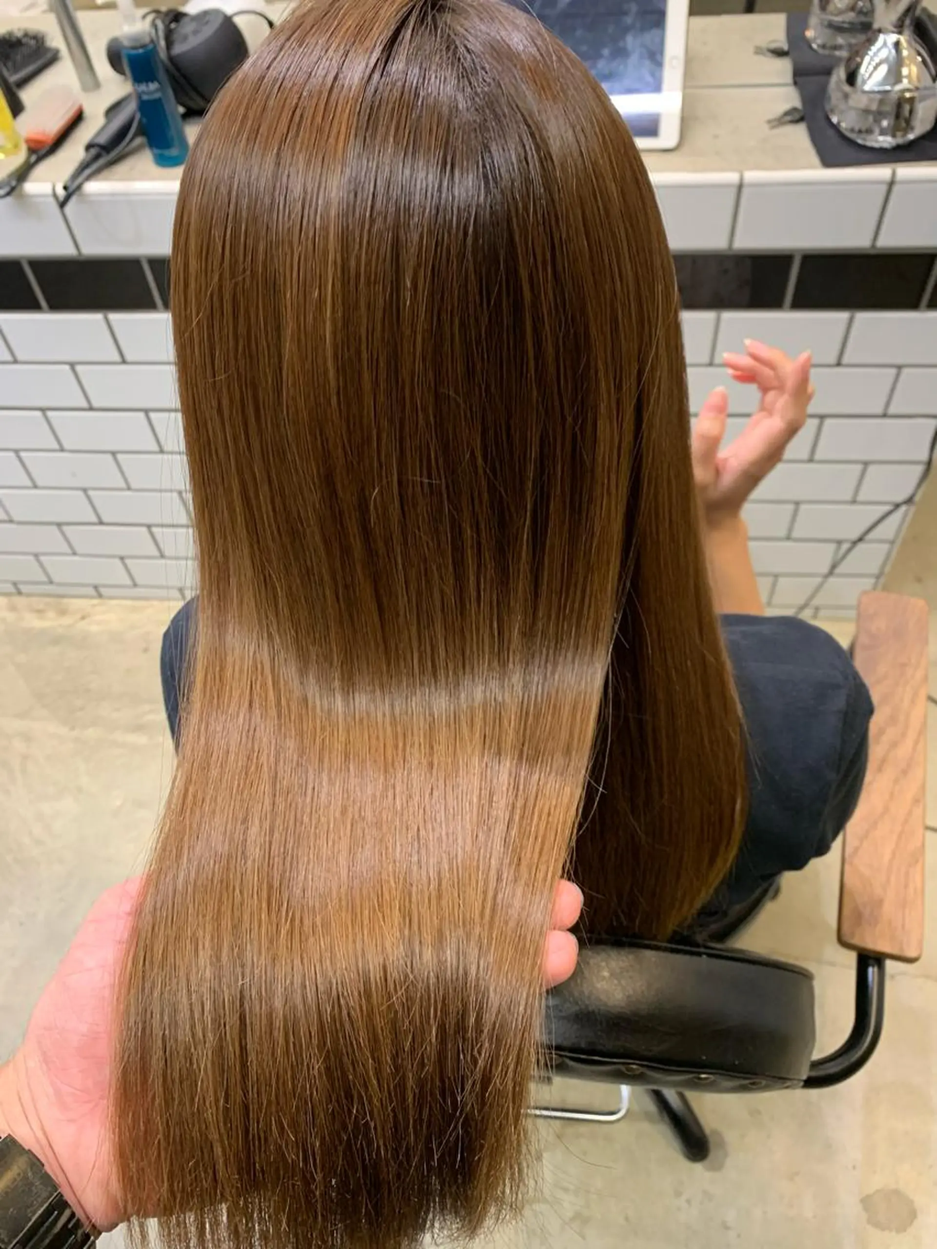 セミロング カラー セミロングパーマ ブリーチ トリートメント トップ スタイリストのヘアスタイル