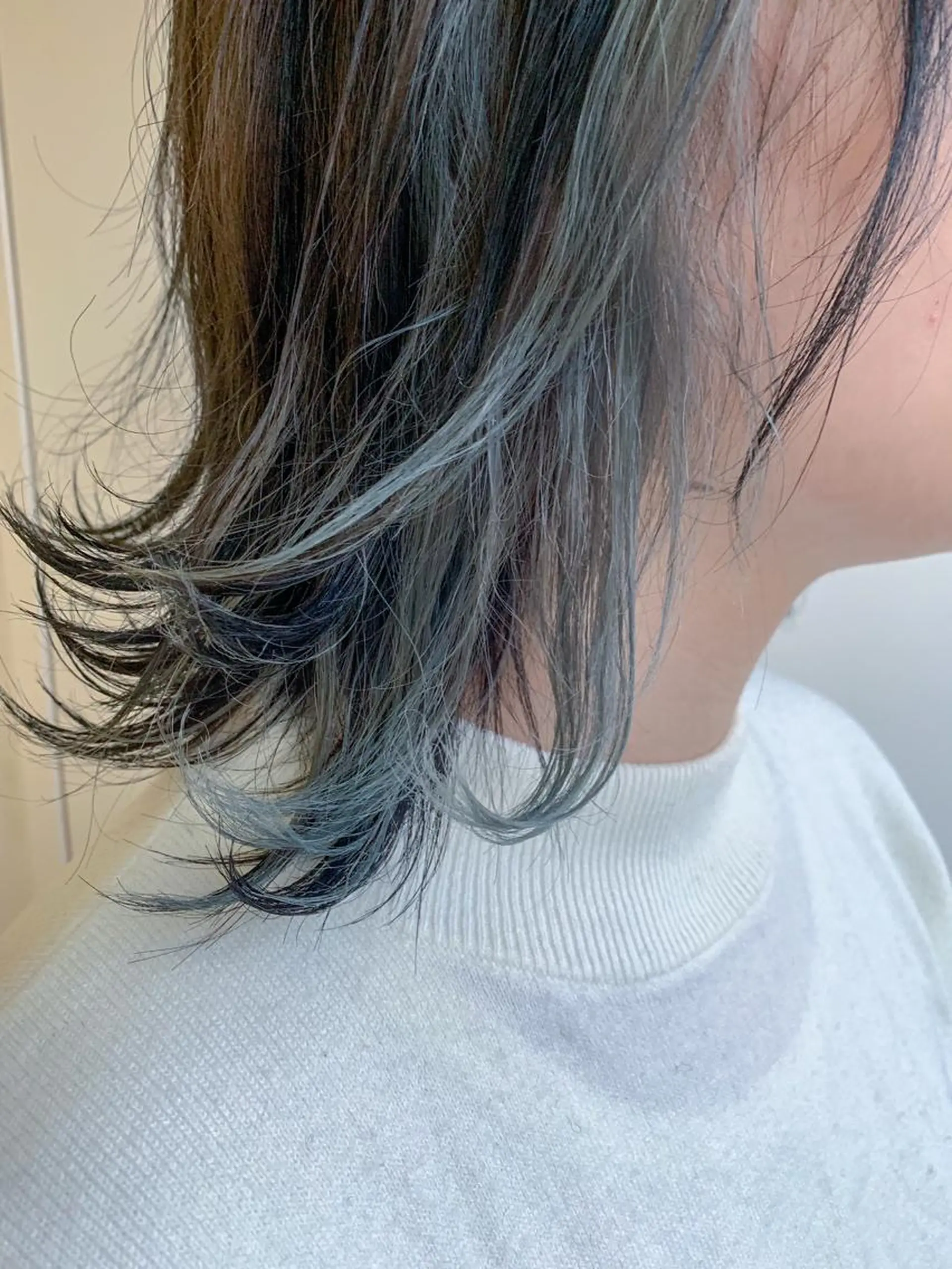 カラー インナーカラー 💜ショート💜 ウルフ、ボブ二色亜美のヘアスタイル