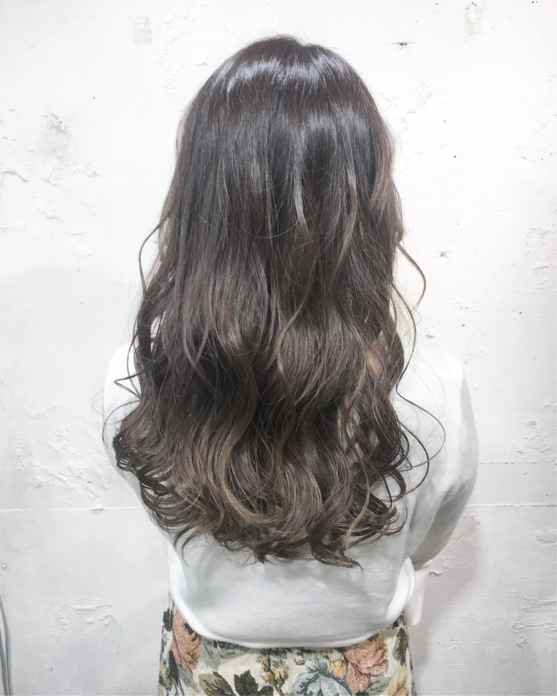 セミロング カラー ヘアアレンジ グレージュ ラベンダーカラー ラベンダーグレージュ ラベンダーグレー ✨艶髪✨透明感✨ 山内大樹のヘアスタイル