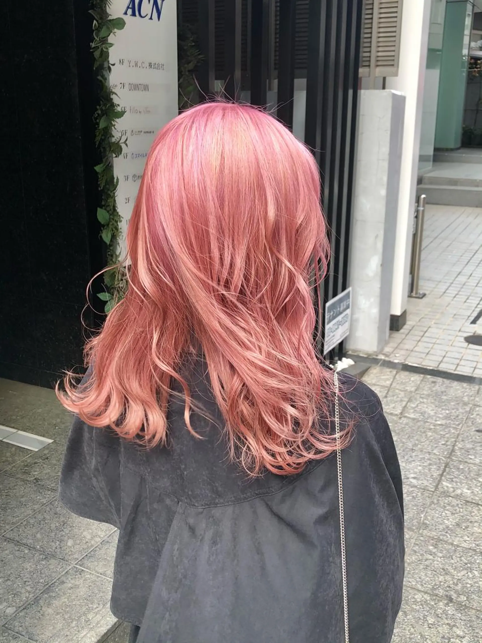 セミロング 🌈外国風ハイライト こうたろうのヘアスタイル