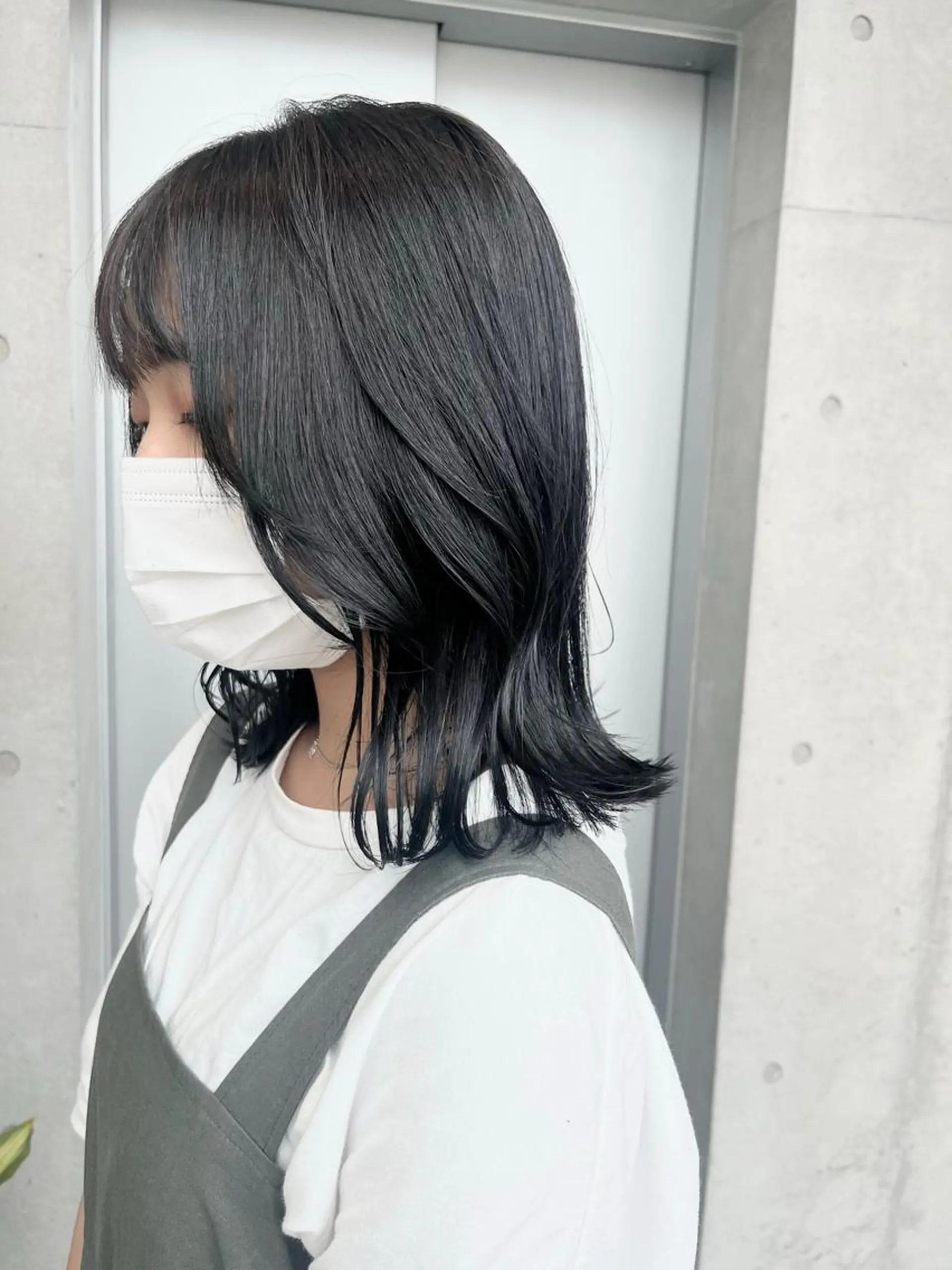 ミディアム カラー パーマ ヘアアレンジ ヘアカラー トリートメント 透明感/オリーブ/ グレージュ/YUKAのヘアスタイル
