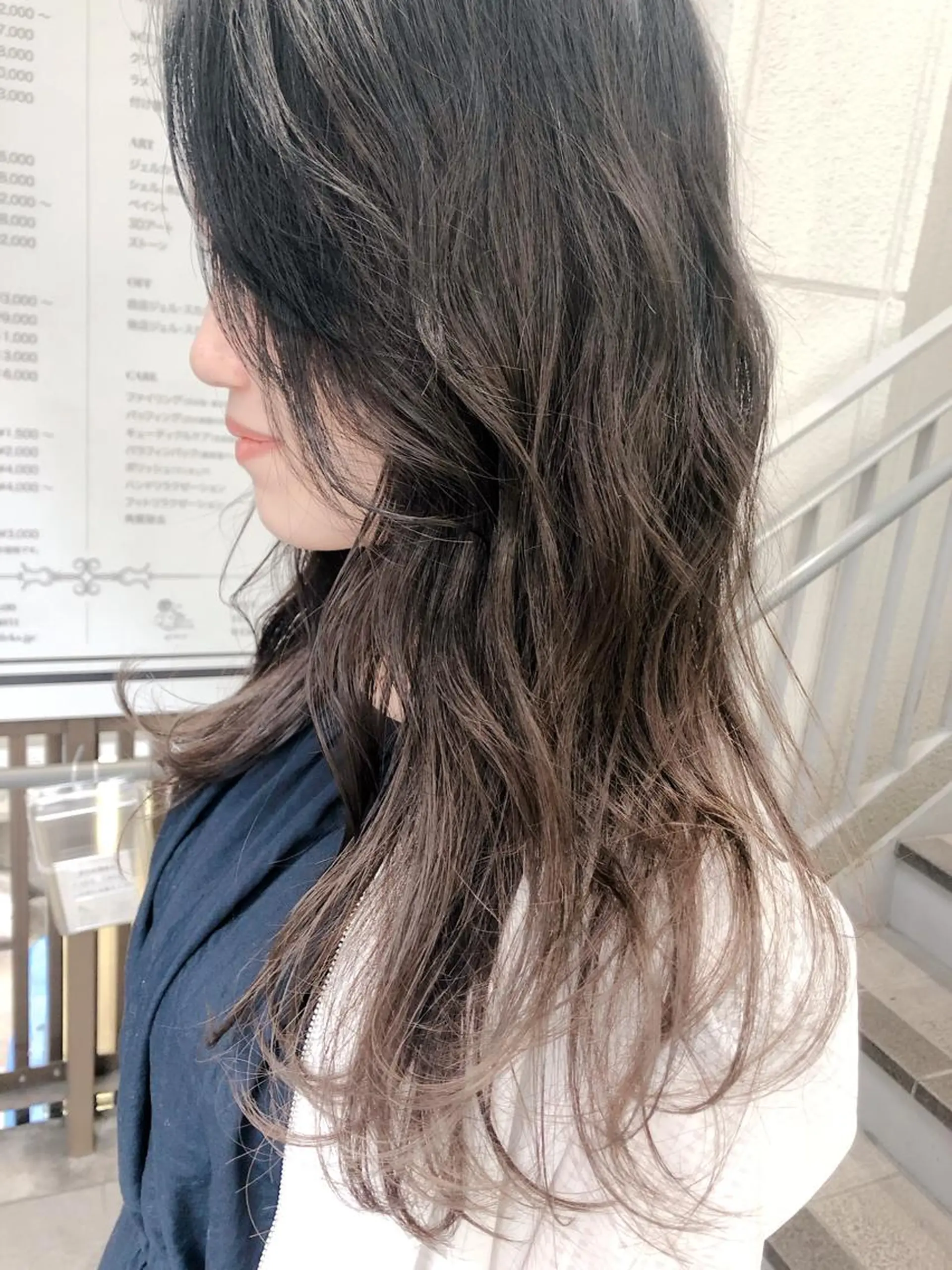セミロング カラー グレージュ シルバー シルバーグレージュ 艶髪／シールエクステ 🌻ノゾミ🌻のヘアスタイル