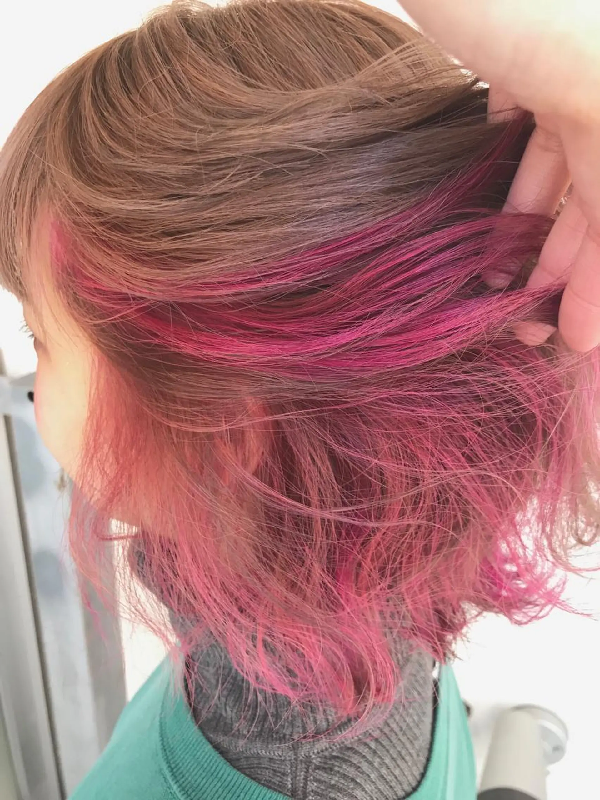 ショート カラー 岩谷/ブリーチ 🪽透明感カラーのヘアスタイル