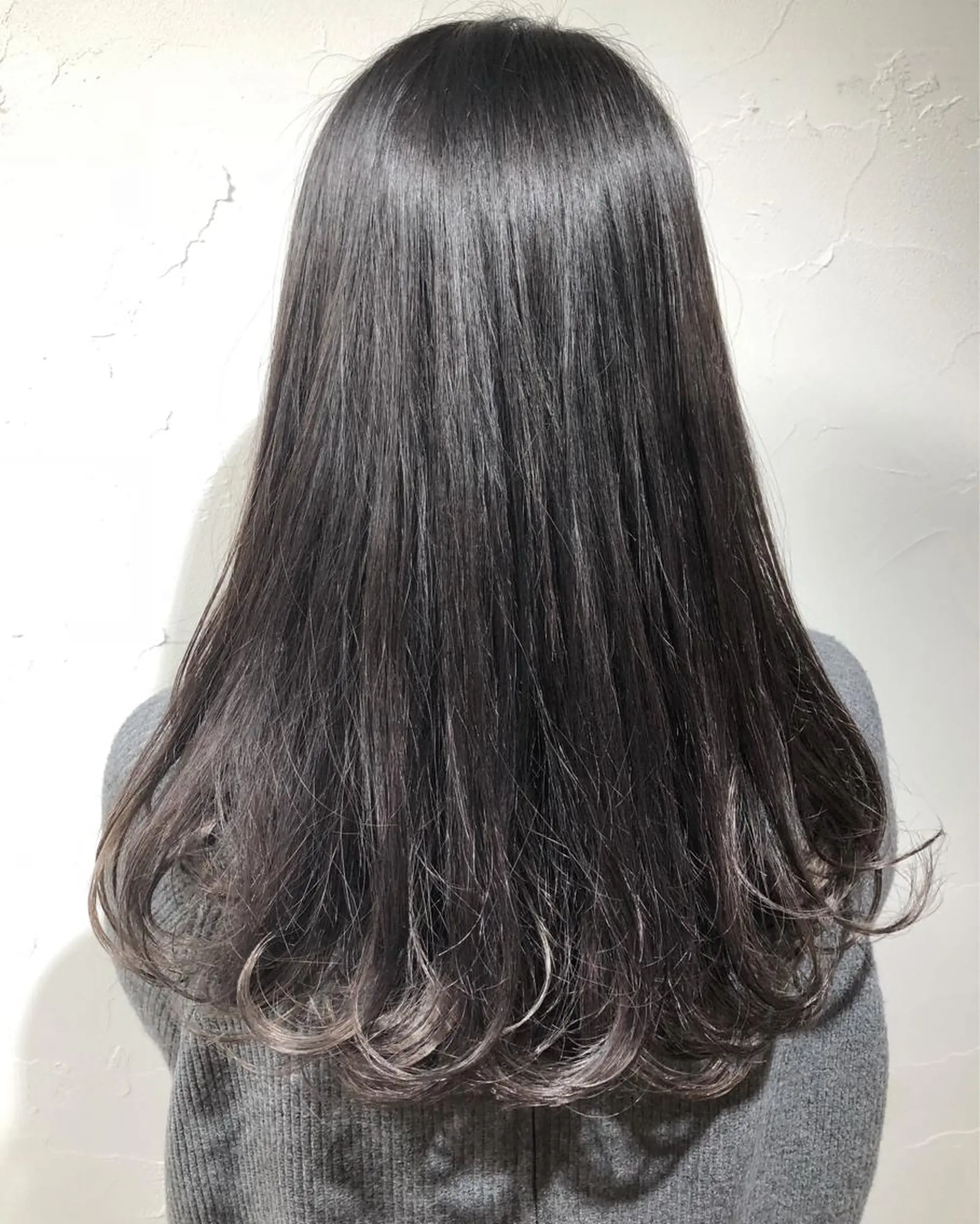 セミロング カラー ヘアアレンジ アッシュ ラベンダーカラー ラベンダーアッシュ ヘアカラー トリートメント 遠藤 拓馬のヘアスタイル