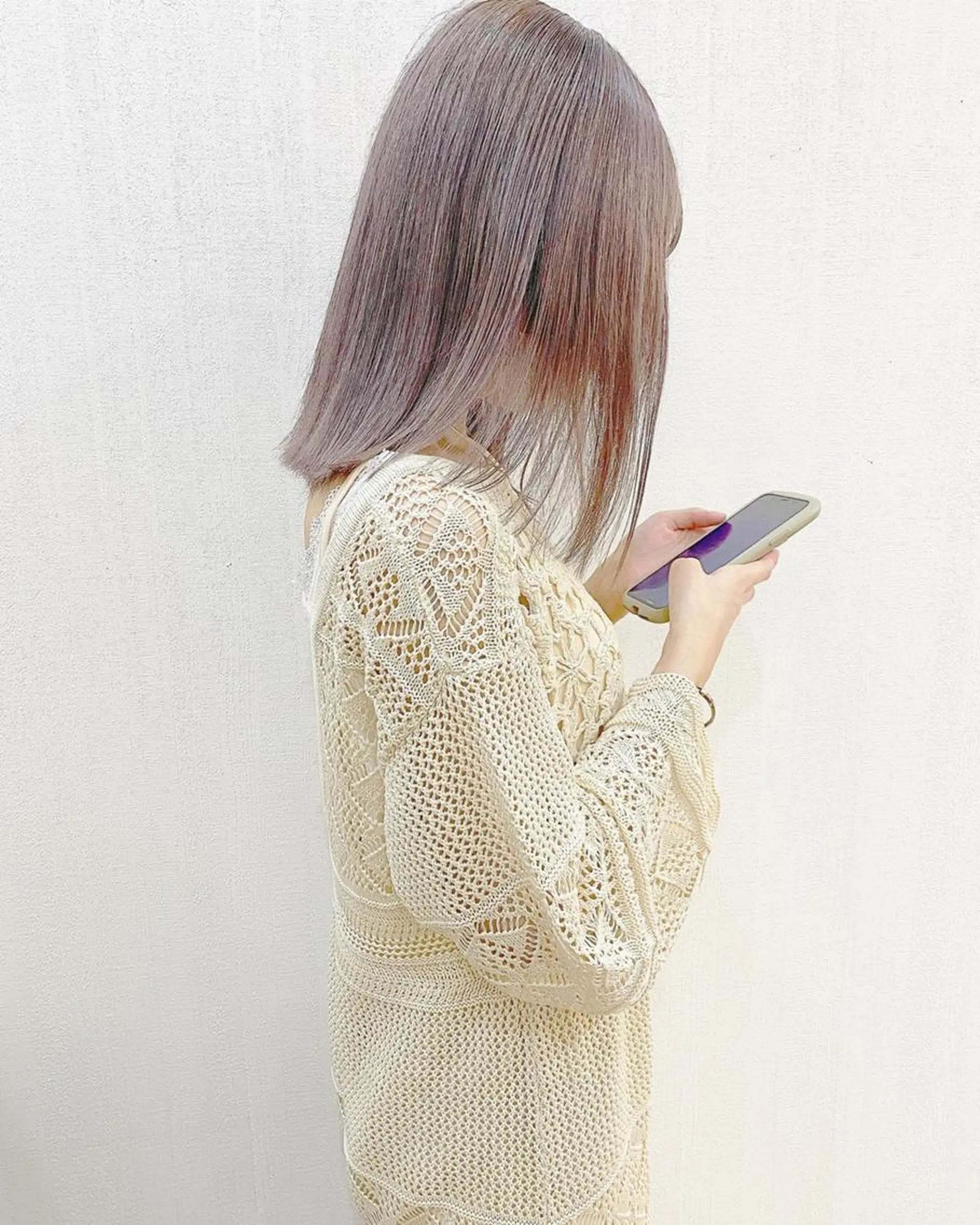 ロング アッシュ 外国人風カラー ハイライト レイヤーカット トリートメント 横浜ブリーチムラ直し ハイトーン/ブリーチのヘアスタイル