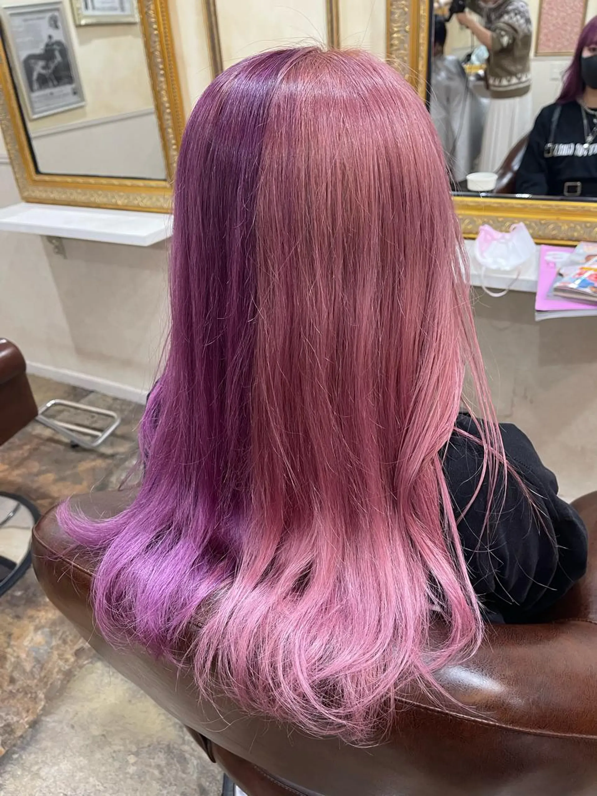 ロング カラー 岩谷/ブリーチ 🪽透明感カラーのヘアスタイル