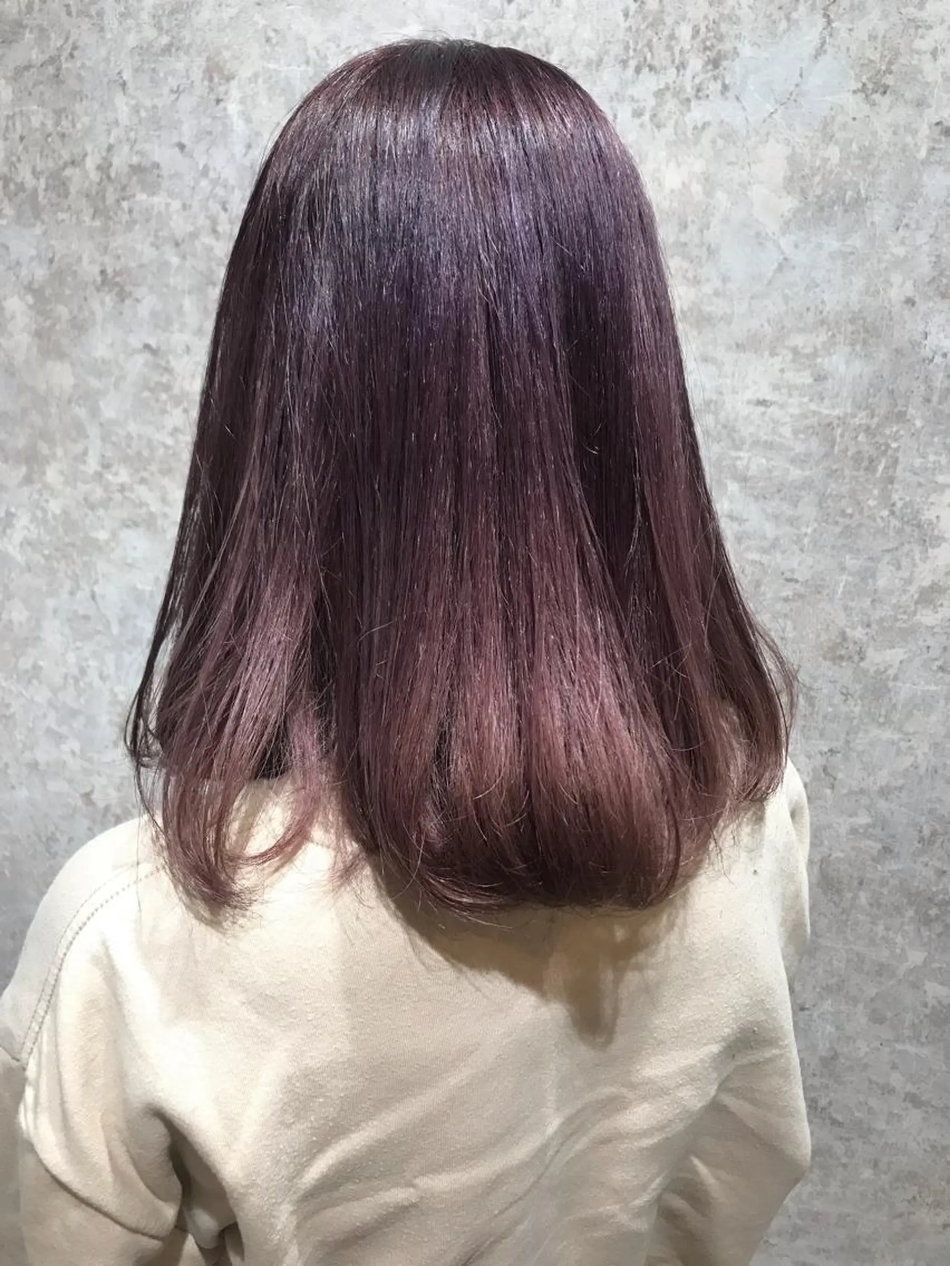 セミロング uru" すずきさゆりのヘアスタイル