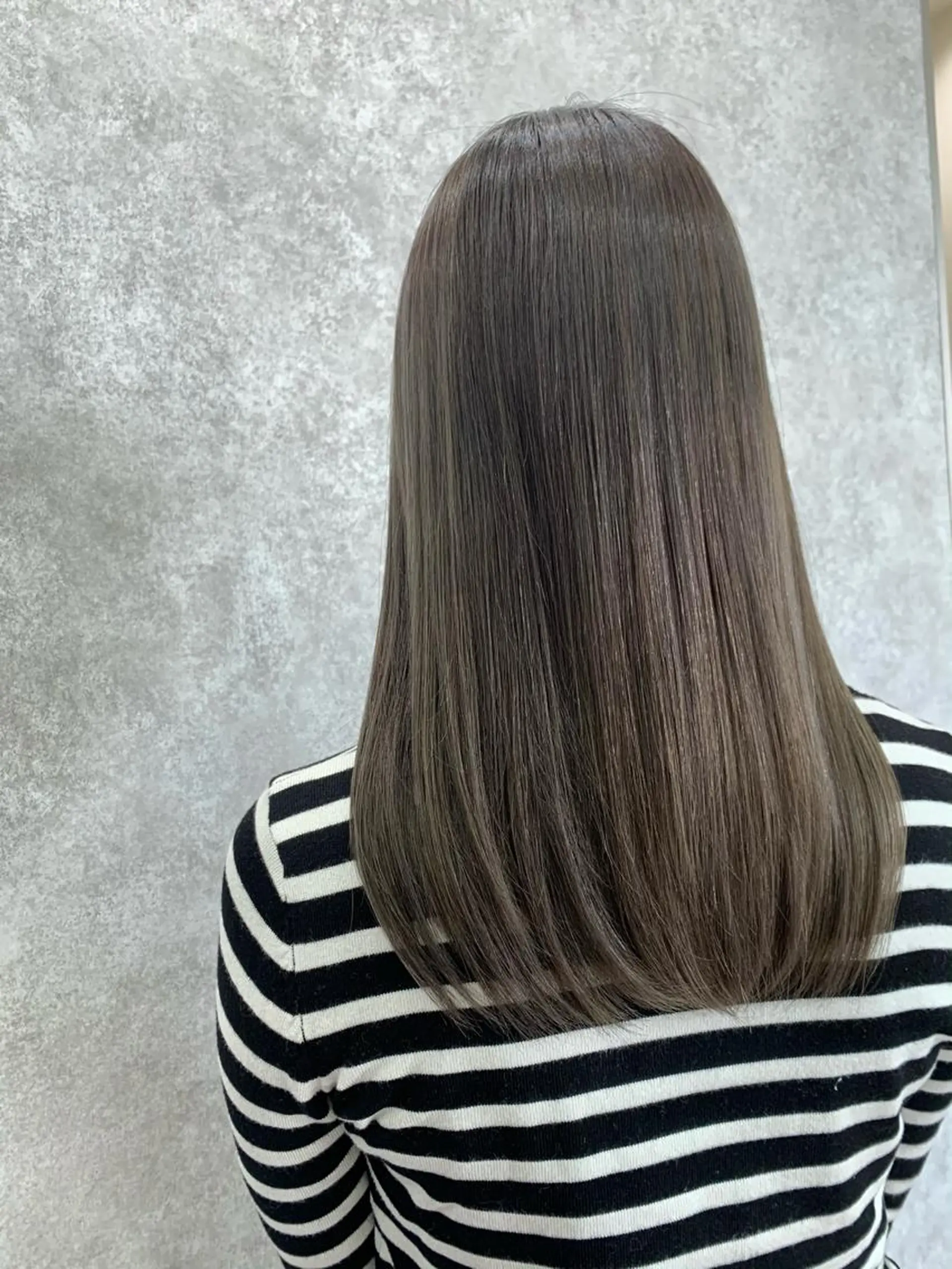 ロング ハイライト たなか りなのヘアスタイル