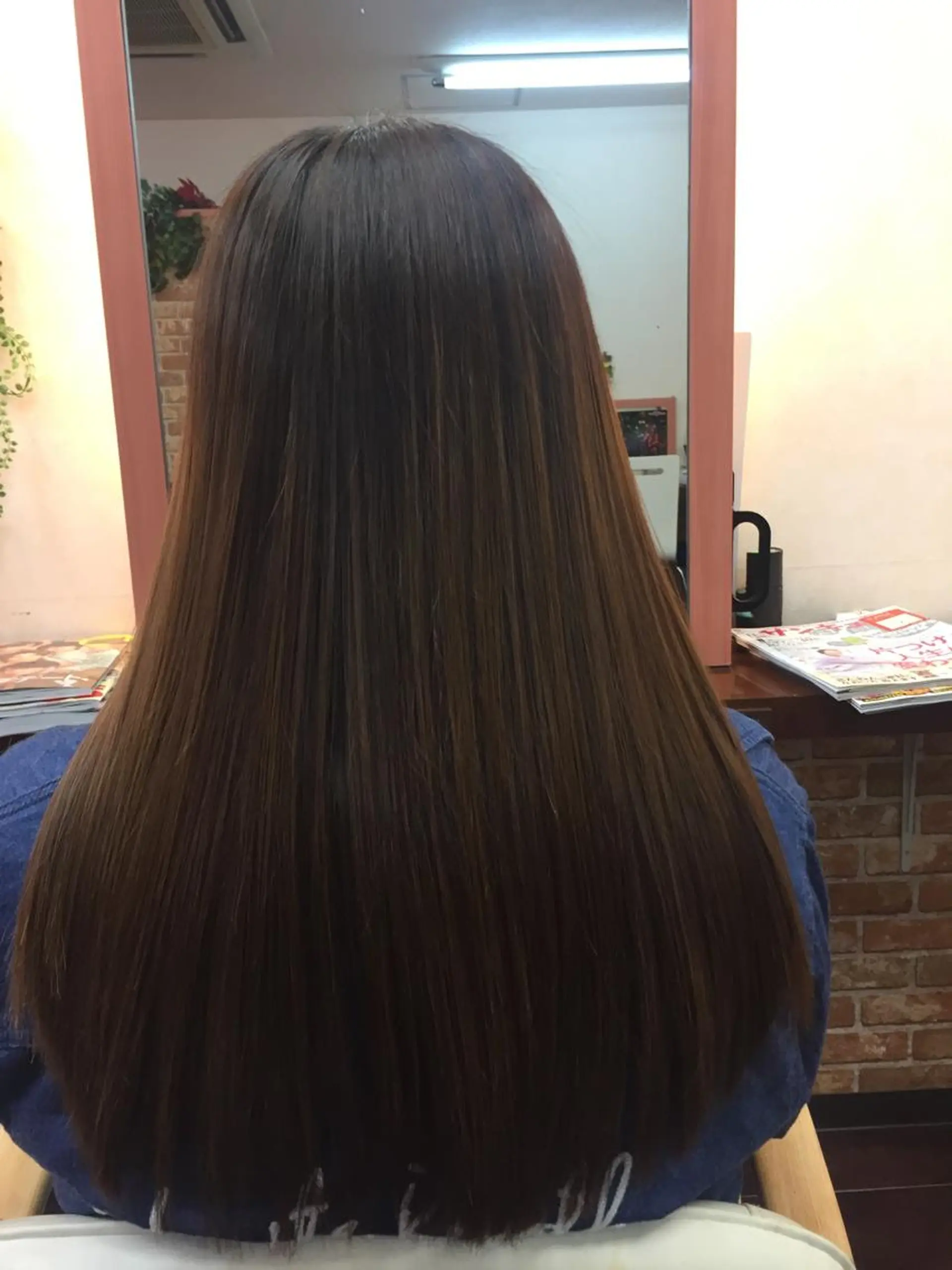 セミロング パーマ 桧山 真のヘアスタイル