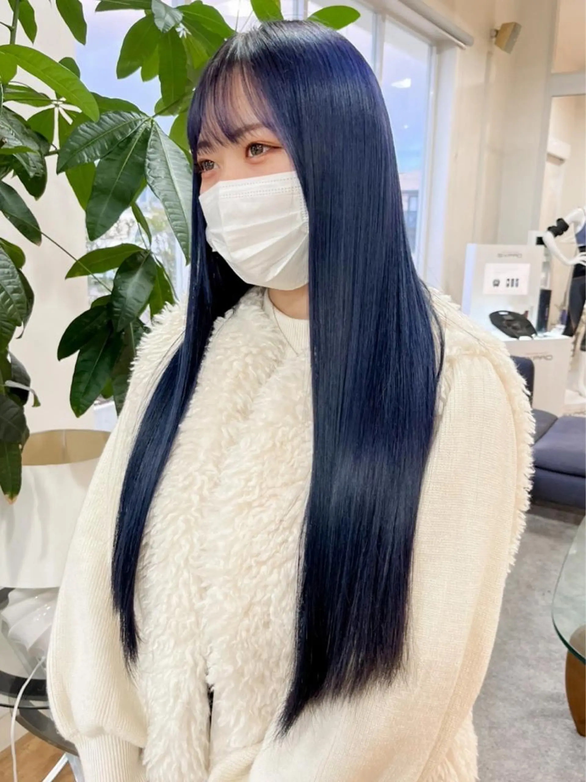 ロング カラー ブルーカラー ブルーバイオレット ケアカラー バイオレットカラー 髪質改善 富永 美玖のヘアスタイル