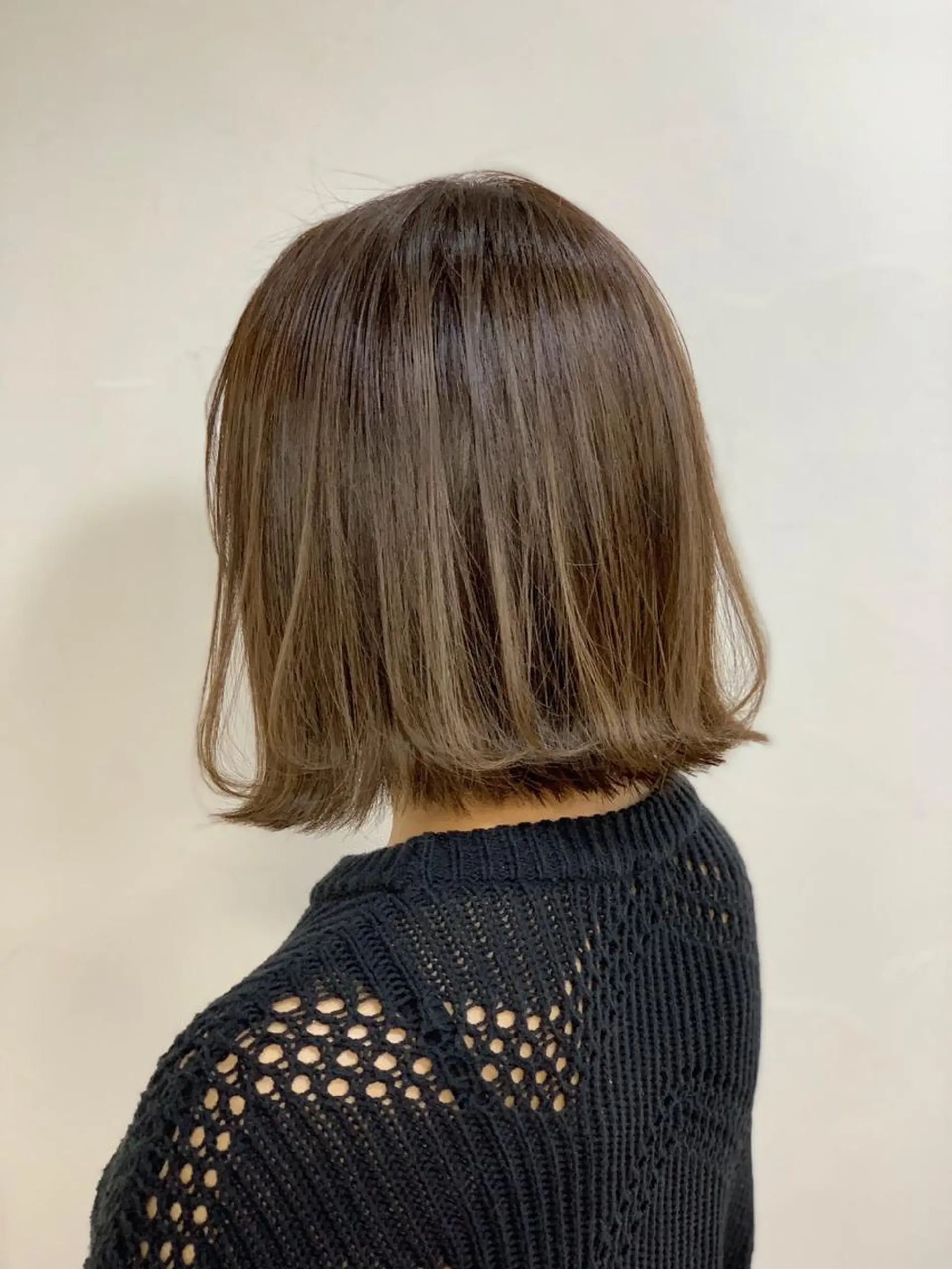 ミディアム カラー ボブ 外ハネヘア 柾本 寛貴のヘアスタイル