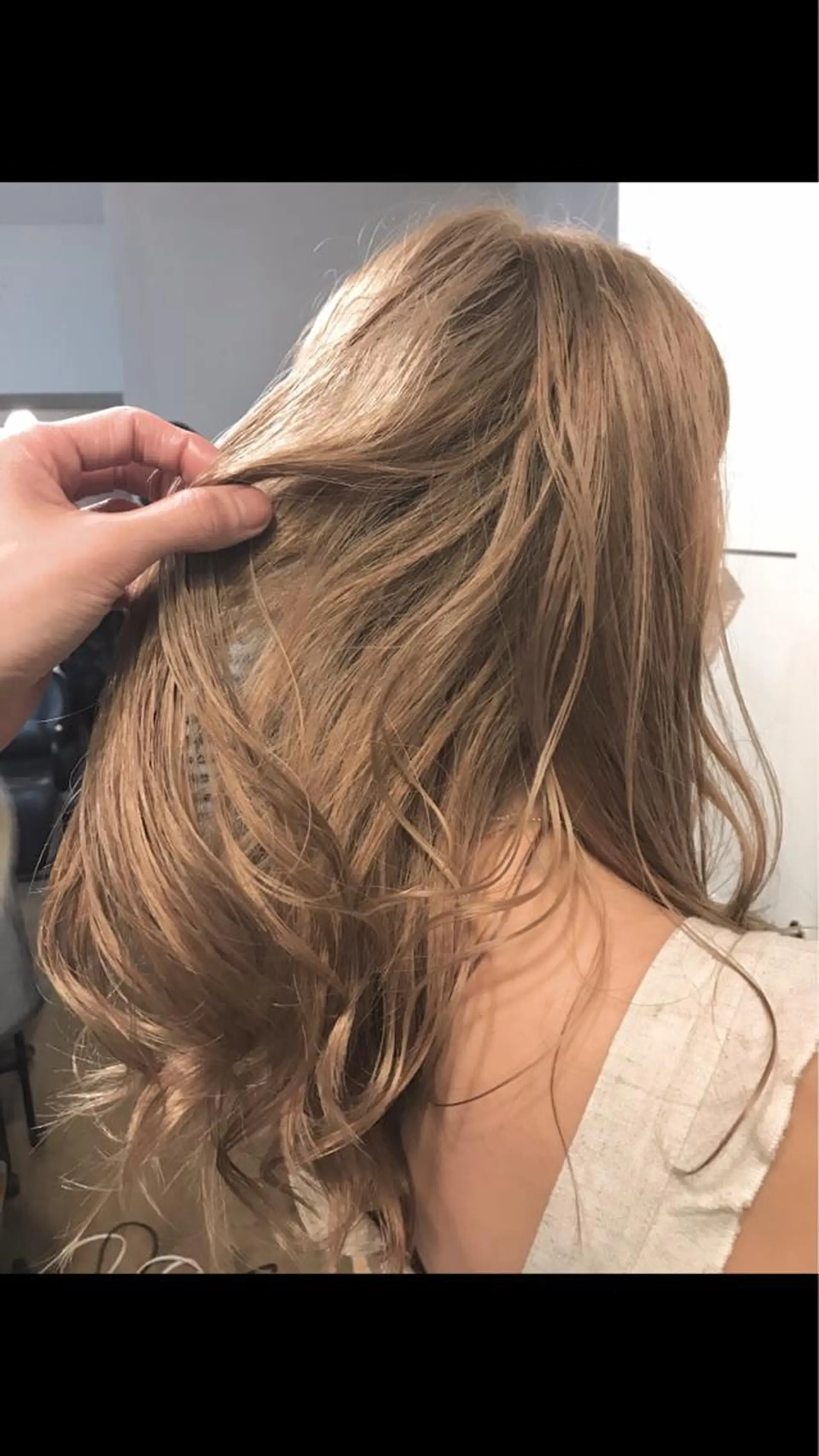 カラー ベージュカラー ブリーチ ミルクティーベージュ ヘアカラー トリートメント ✅ｼｪｱｻﾛﾝJAM 相田友和のヘアスタイル
