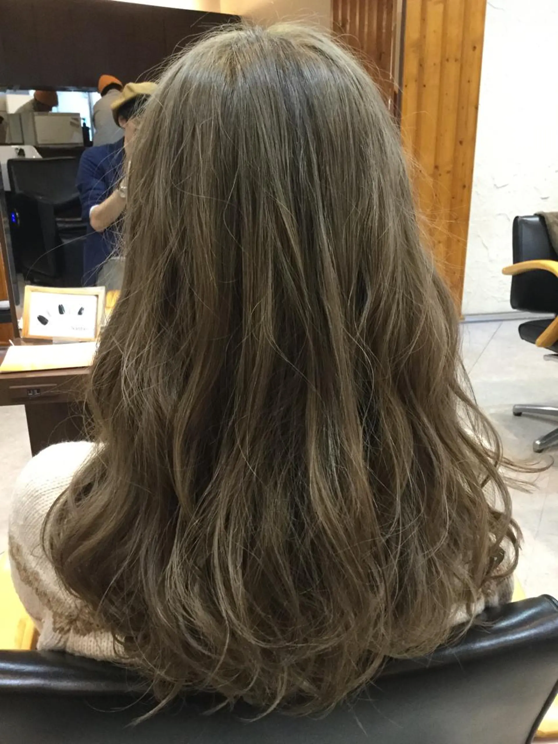 セミロング ロング カラー 平 一裕のヘアスタイル