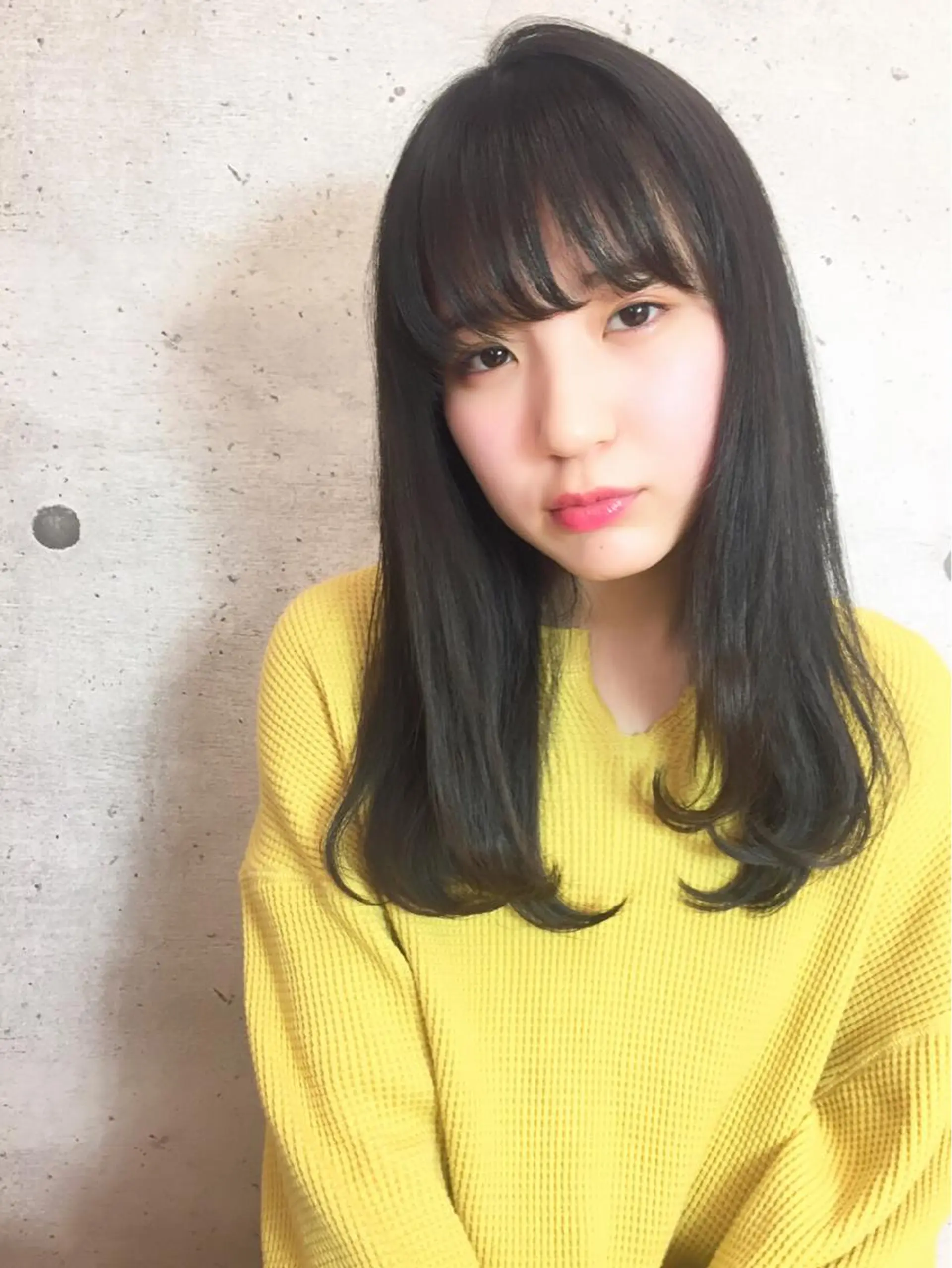 ロング 齋藤 咲のヘアスタイル