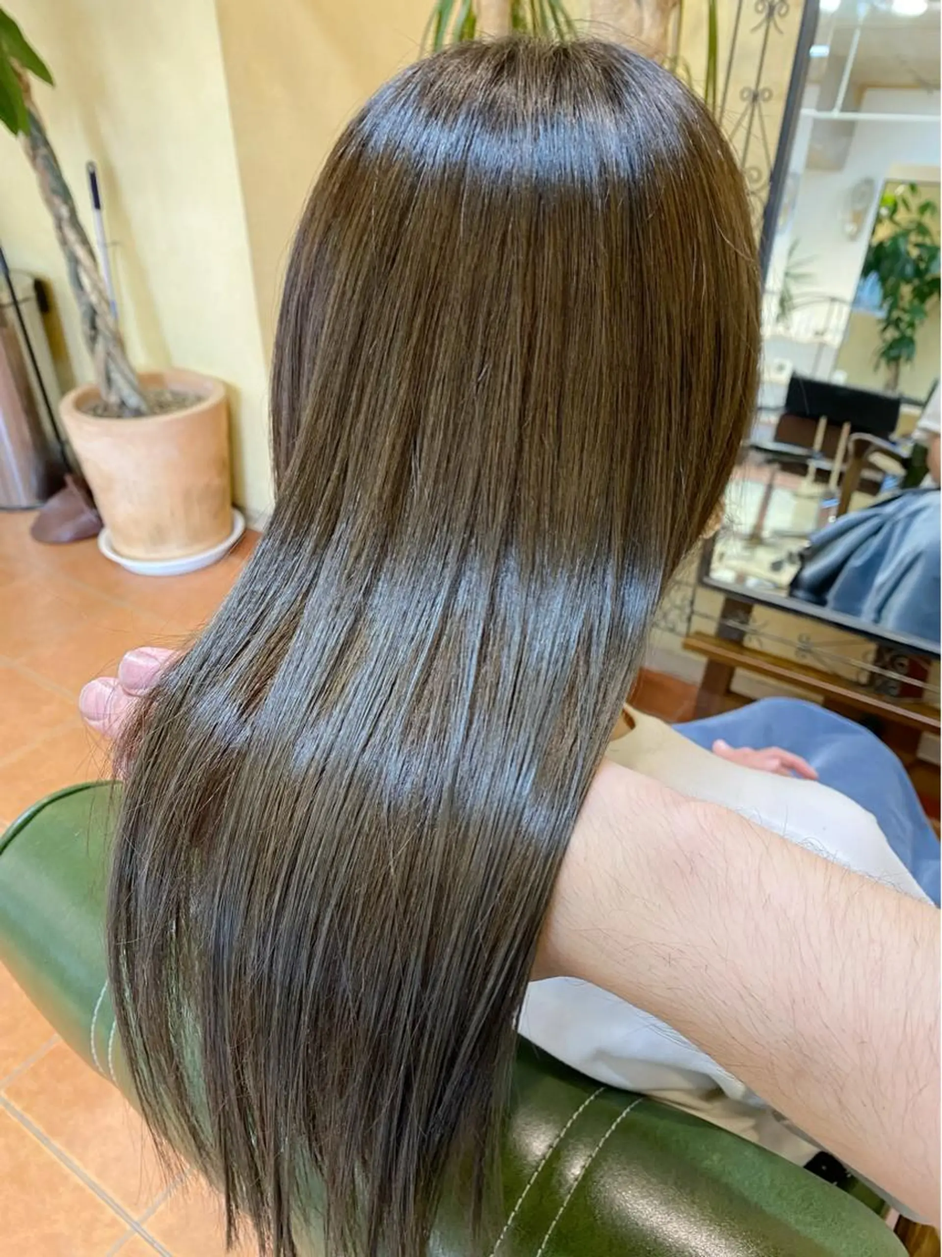 セミロング カラー カット ヘアカラー トリートメント 石井 佑樹のヘアスタイル