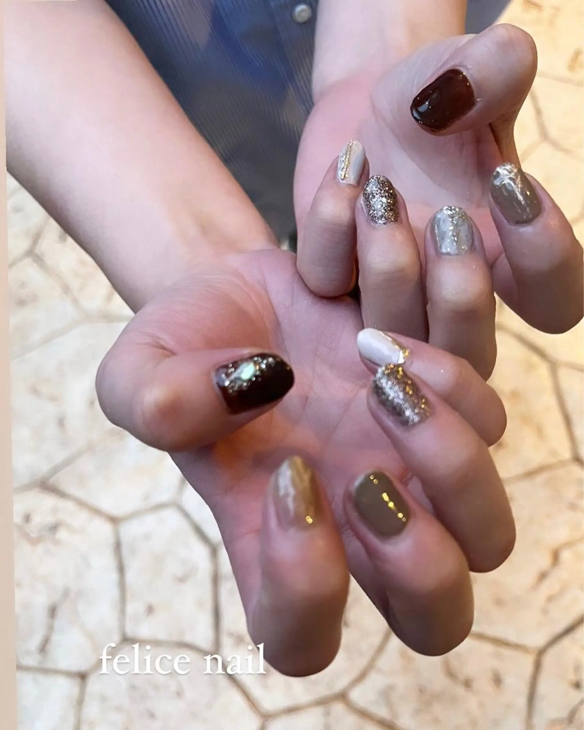 ネイル ブラウン ゴールド ラメ(グリッター) ミラーネイル ニュアンスネイル felice nailのネイルデザイン