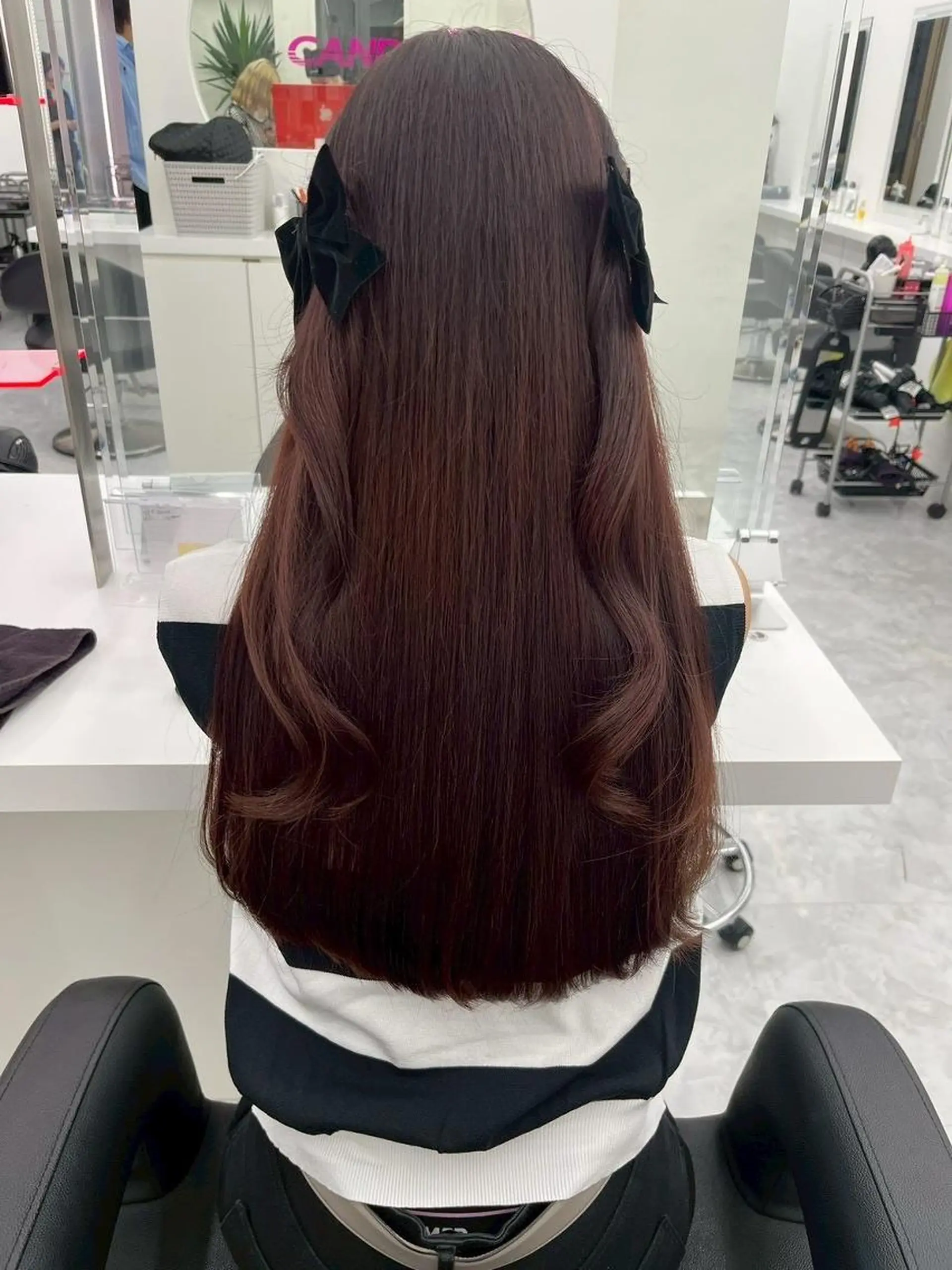 カラー 春の透明感ヘア🌸 横浜UNITEDのヘアスタイル