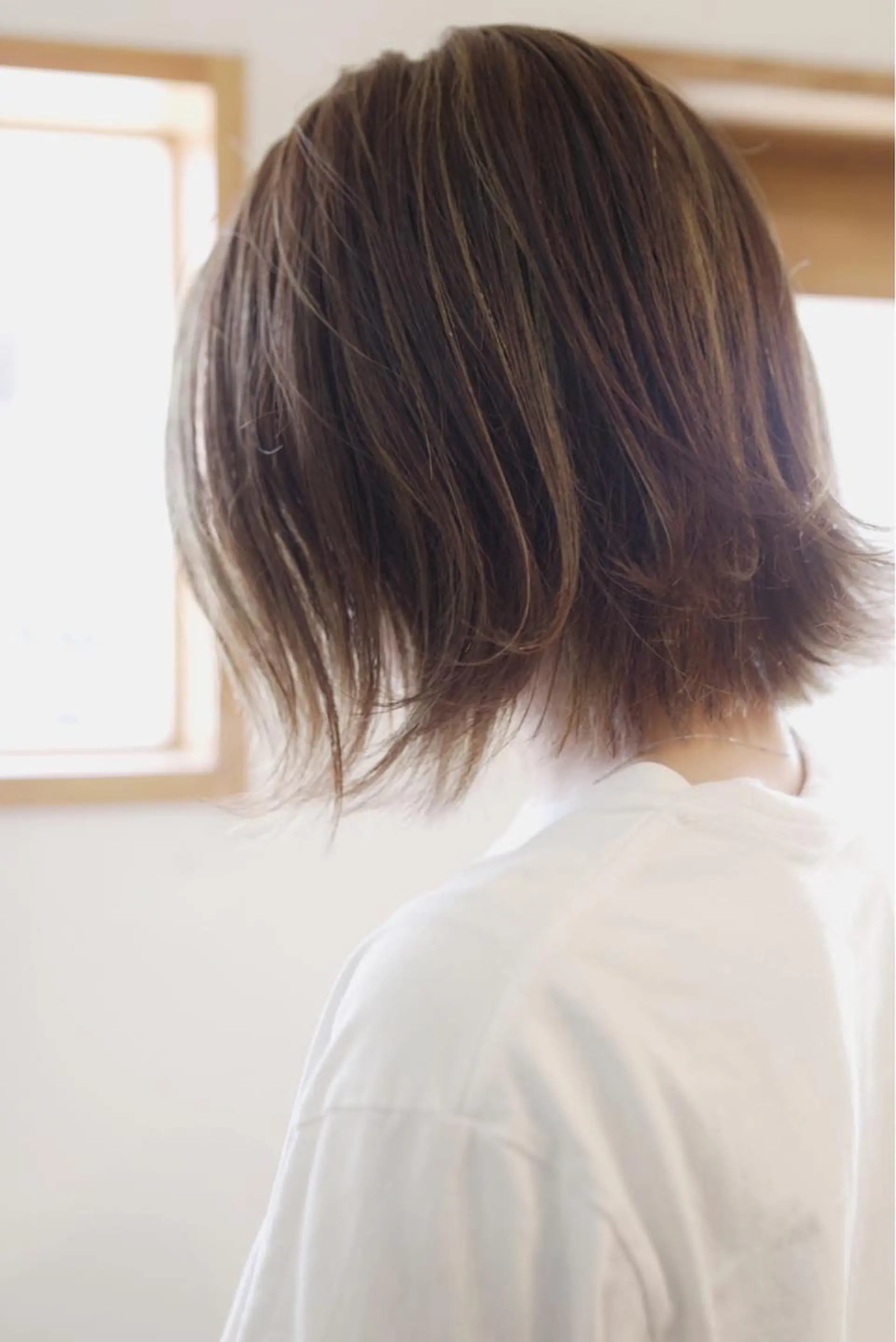ショート カラー グレージュ ハイライトカラー ハイライト くわやま まさきのヘアスタイル