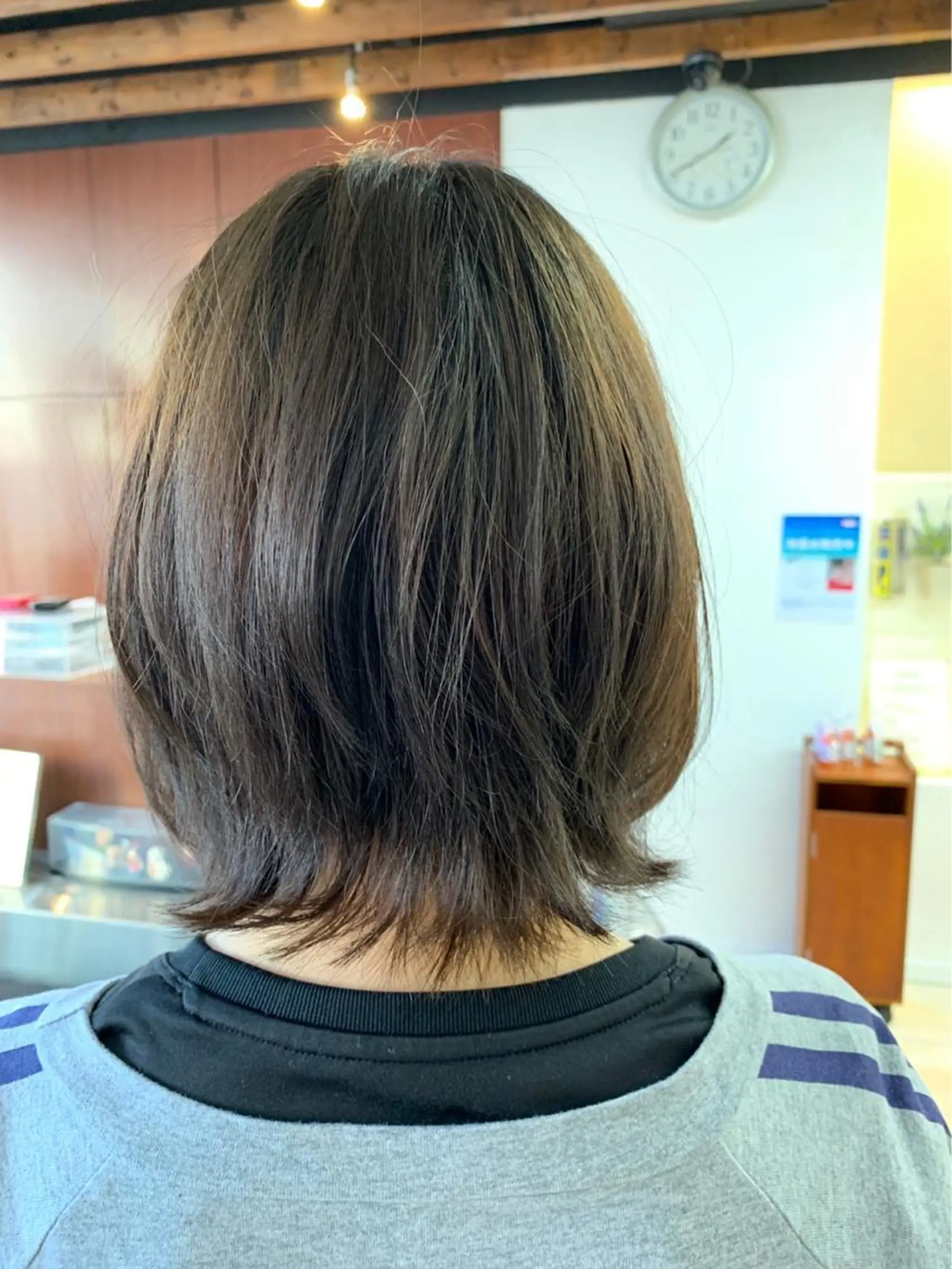 ミディアム 瀬川 茉衣子のヘアスタイル