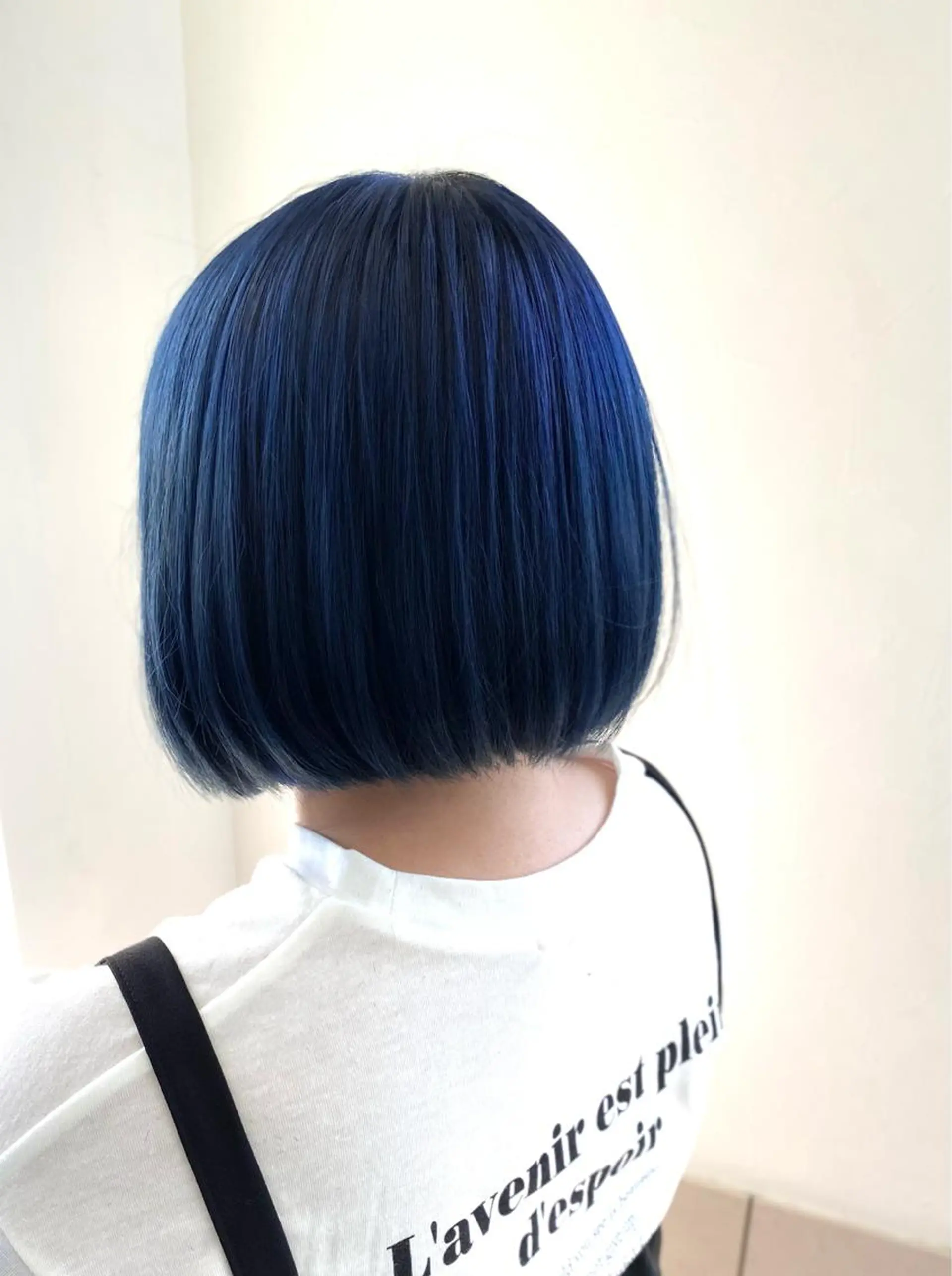 ショート カラー ブリーチ ブルーカラー ネイビーカラー 川合 勇気のヘアスタイル