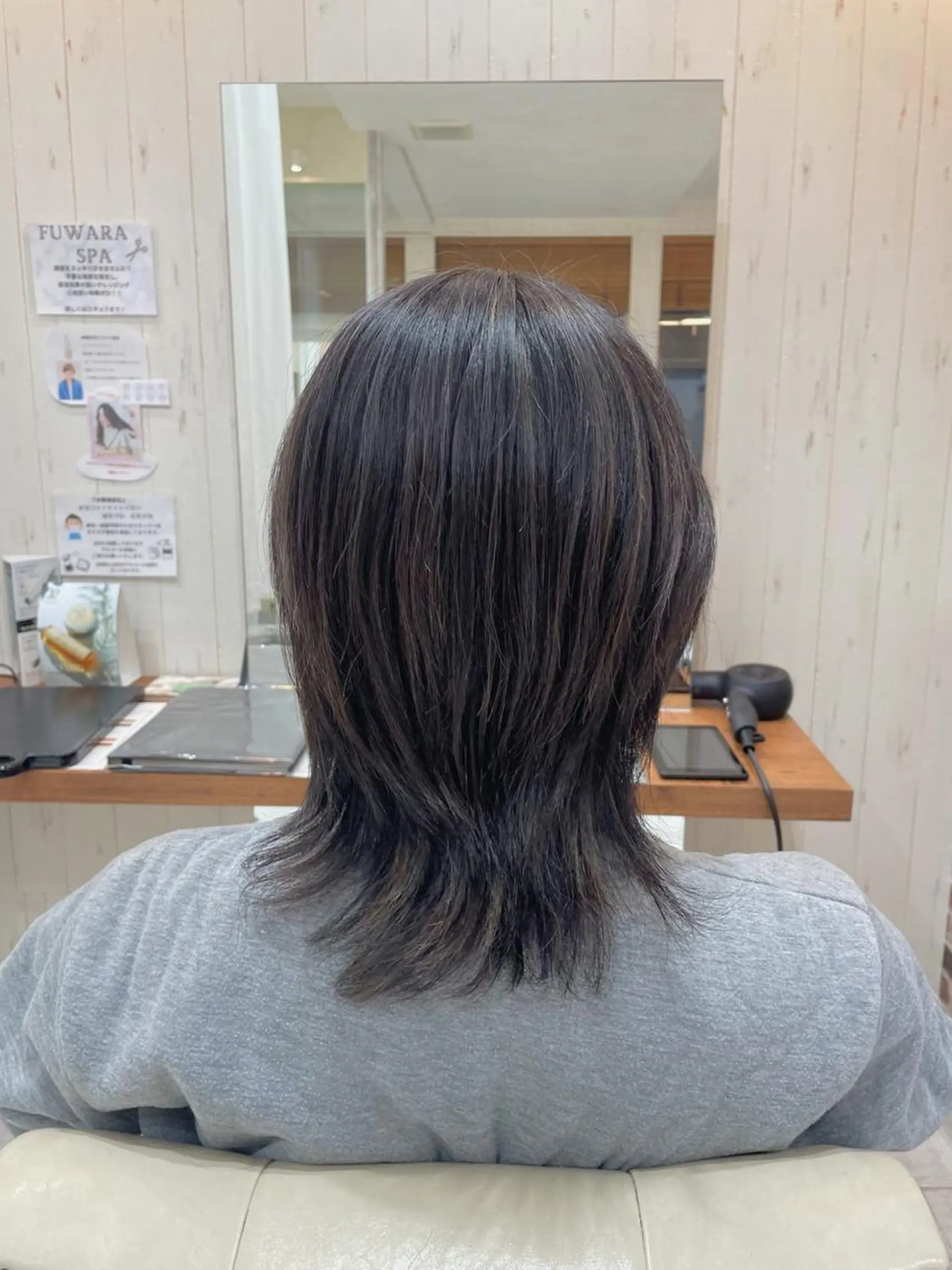 ミディアム カラー ハイライトカラー ハイライト ウルフカット 中嶋 紘夢のヘアスタイル