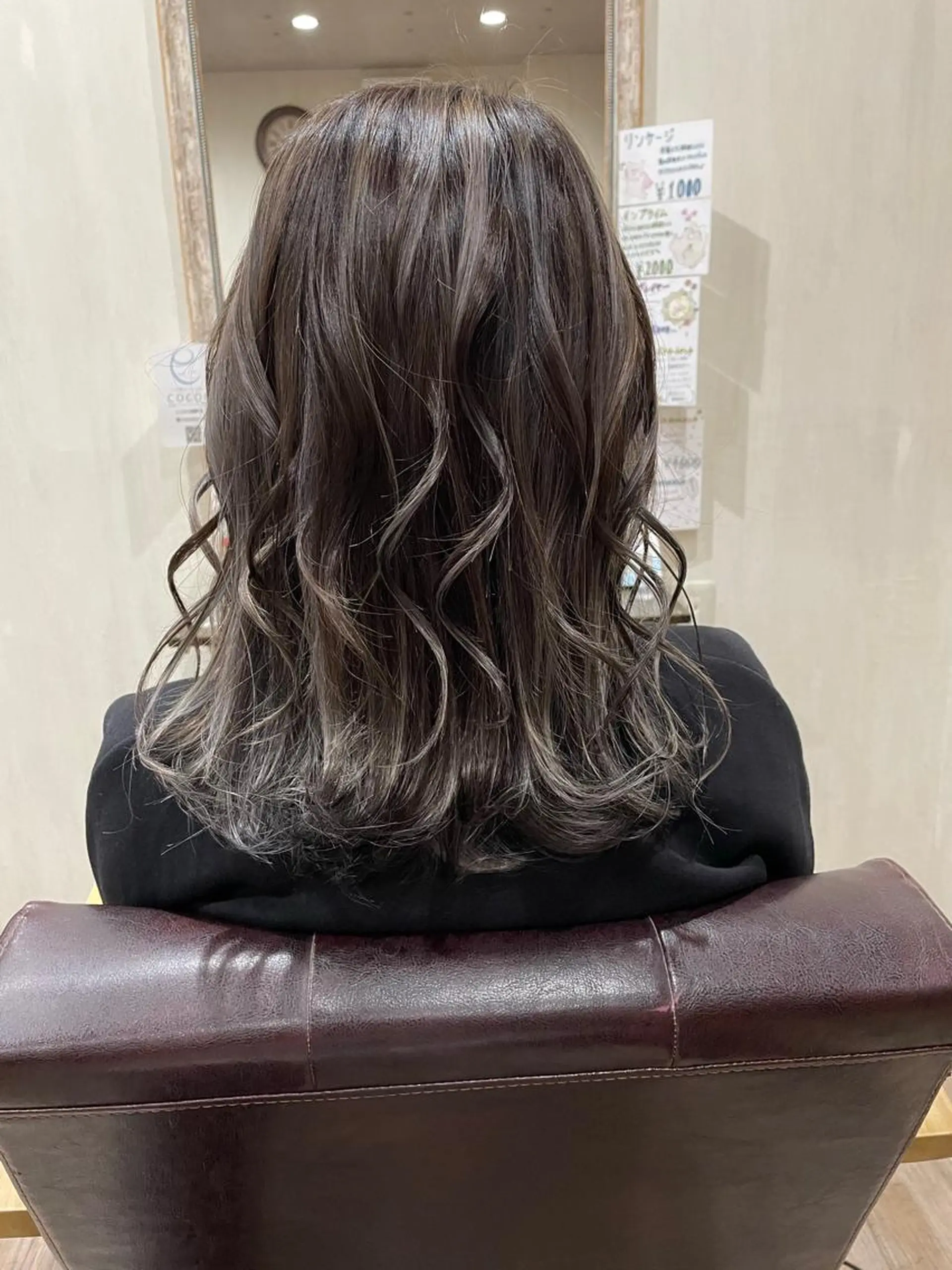 ロング カラー パーマ ヘアアレンジ メンズ キッズ ネイル マツエク・マツパ アイブロウ シールエクステ メンズバレイヤージュ メンズハイライト メンズインナーカラー メンズ韓国風 韓国/顔周り/透明感 /レイヤー/ひなたのヘアスタイル