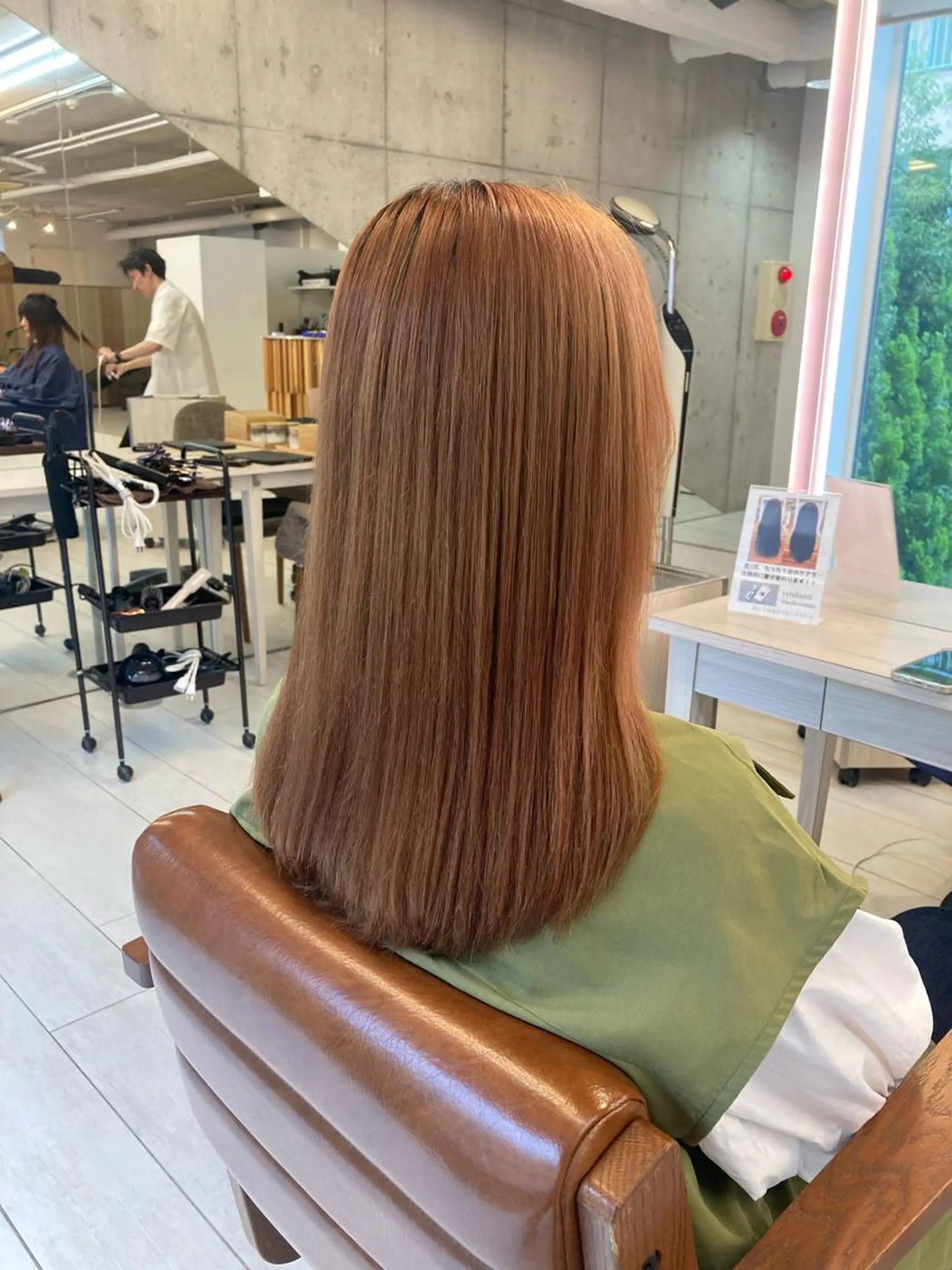 セミロング 酸性ストレート 畔上 尚也のヘアスタイル