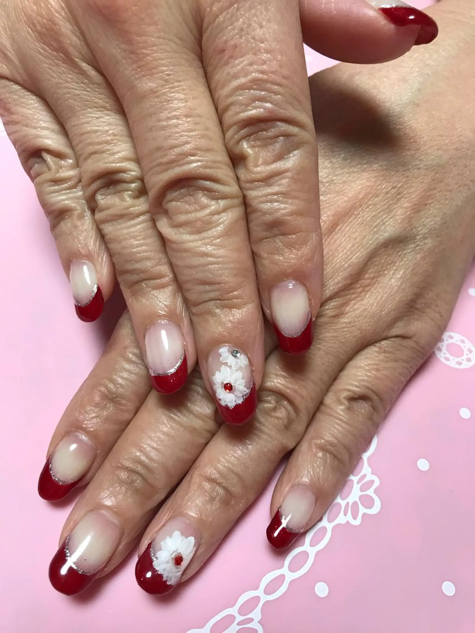 ネイル アートネイル フラワーネイル フレンチネイル 赤色 シルバー その他(ネイル) エース ネイルのネイルデザイン