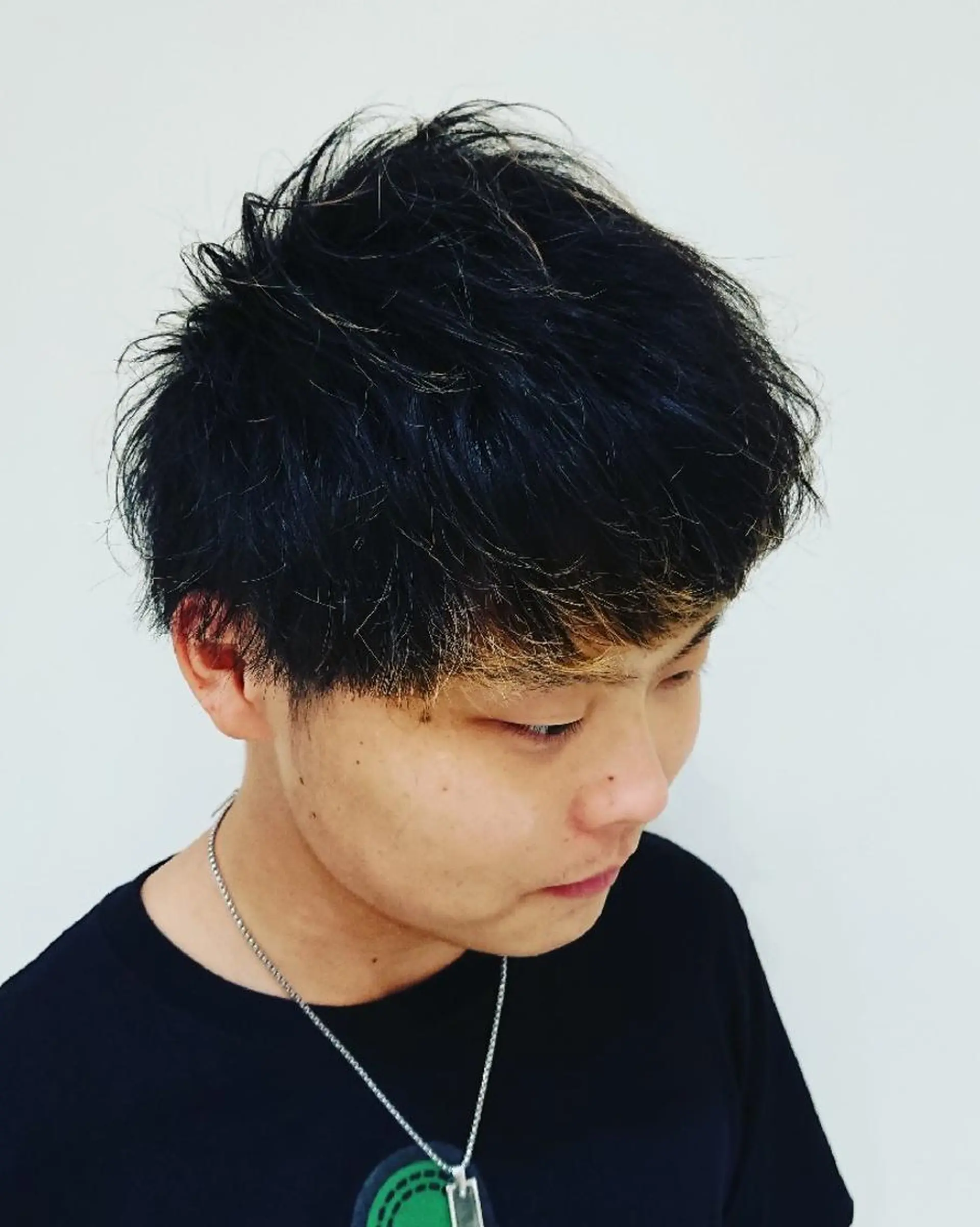 メンズ カラー パーマ ヘアアレンジ シルバー ブリーチ/ヘアケア/ 艶髪/イギチハルのヘアスタイル