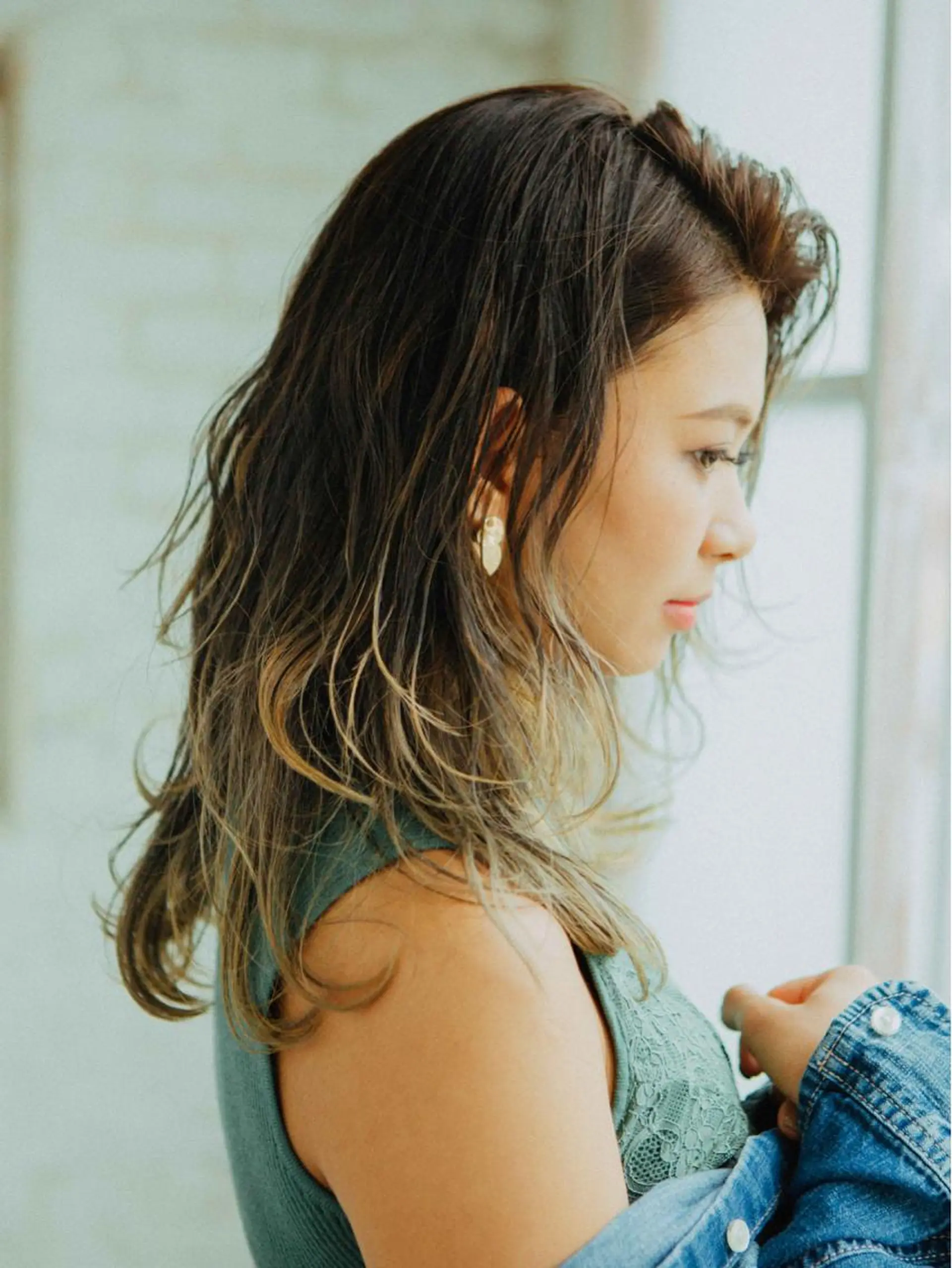 ロング カラー パーマ ネイル マツエク・マツパ ヘアカラー トリートメント 林 里美のヘアスタイル