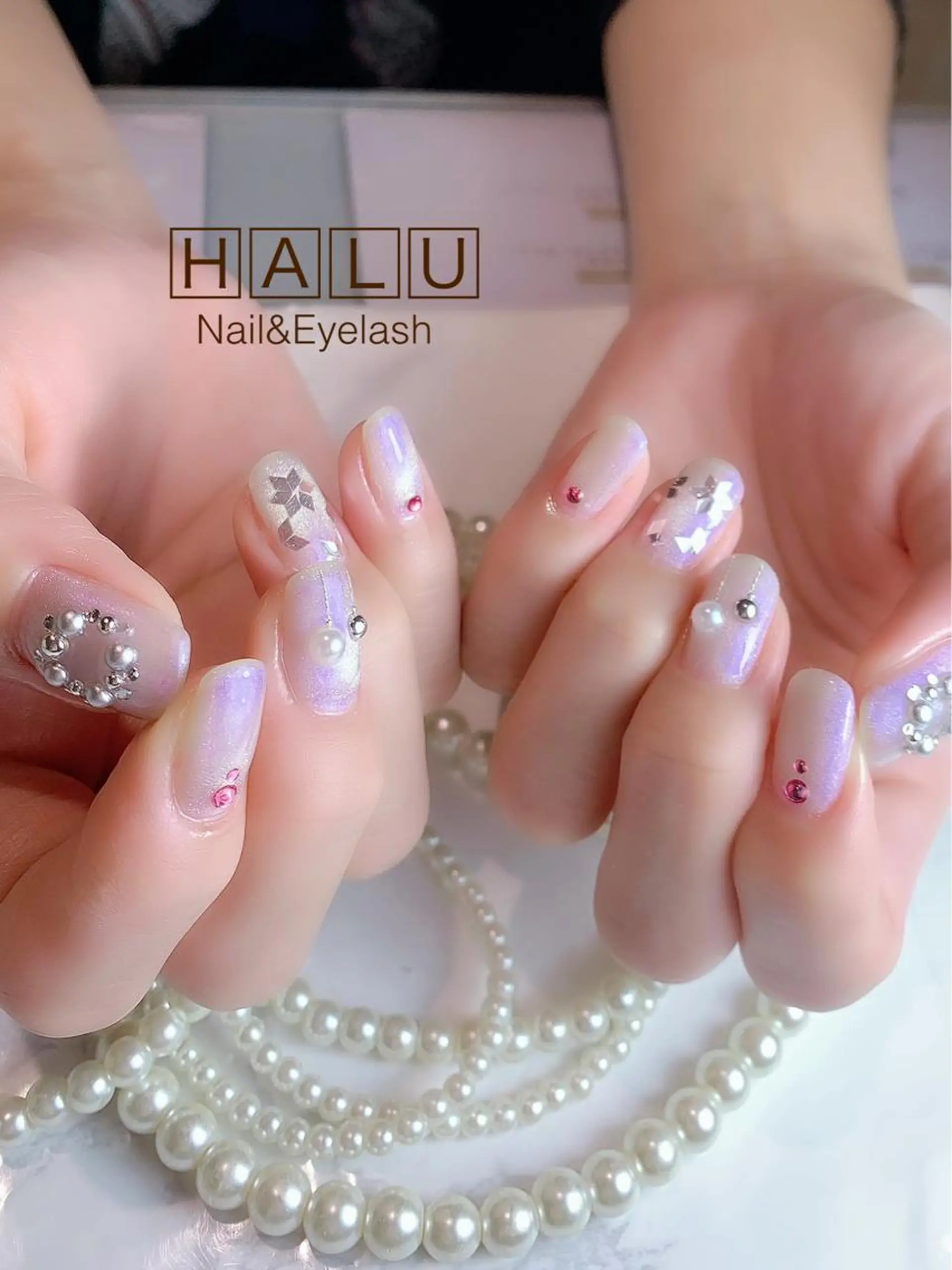 ネイル ホワイト HALU ハルのネイルデザイン