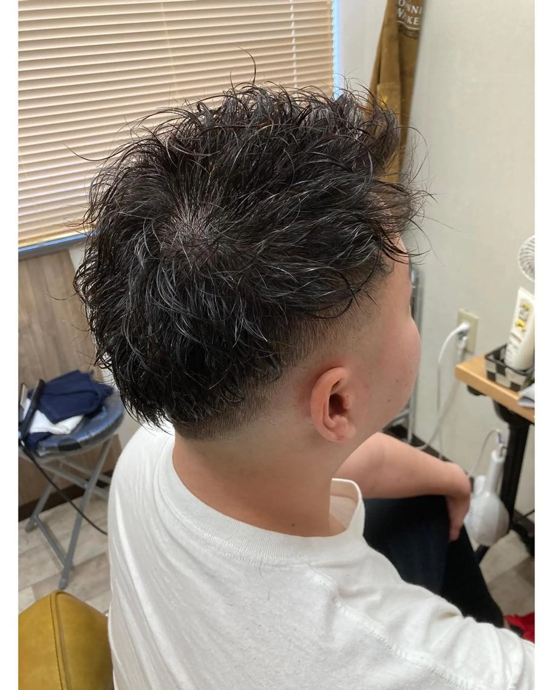 ショート パーマ メンズ フェードカット TORI 三宮所属・松田 剛のヘアスタイル