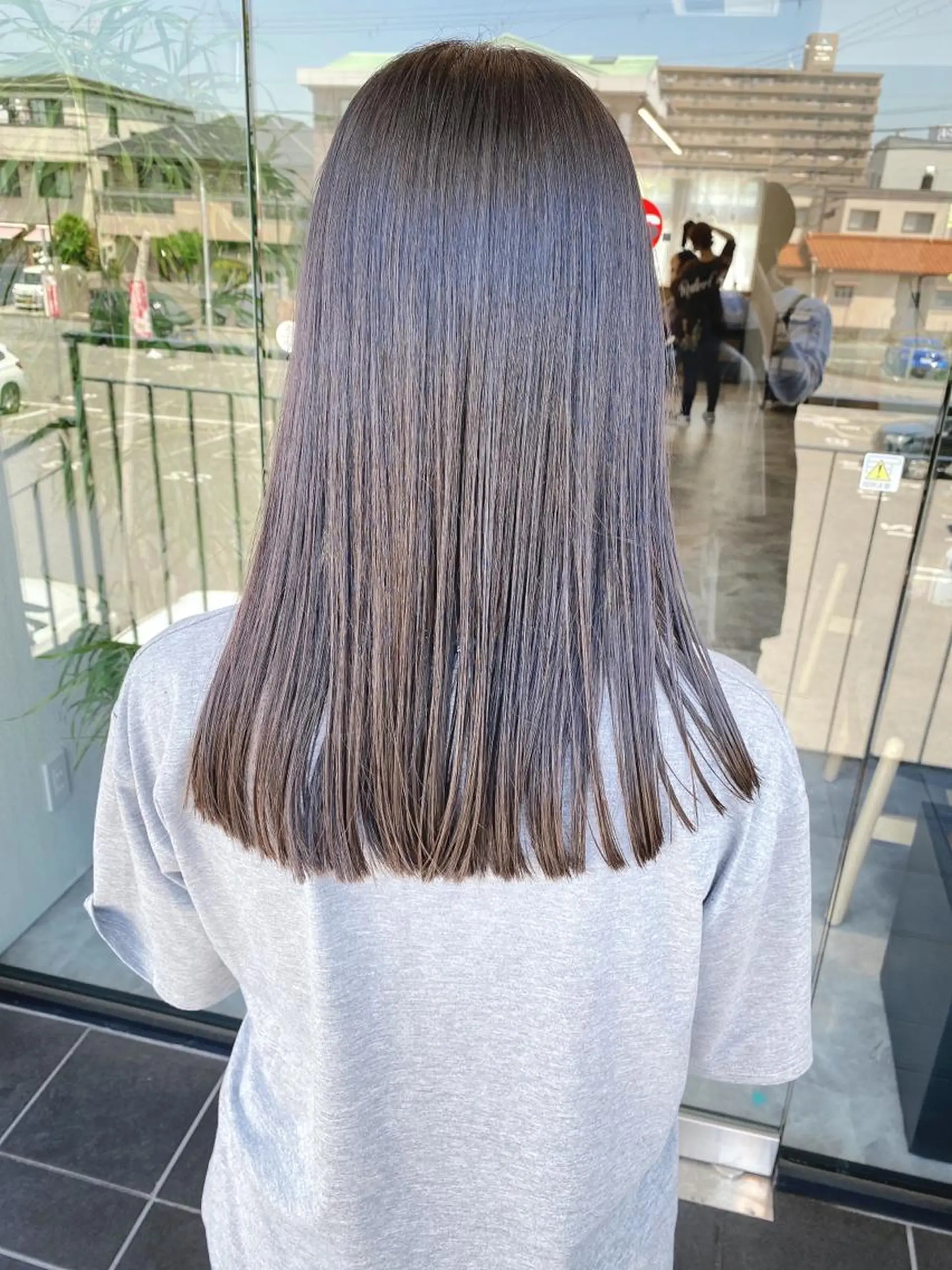 セミロング 髪質改善 縮毛矯正 トリートメント 山﨑 大暉【ダブルカラー】のヘアスタイル