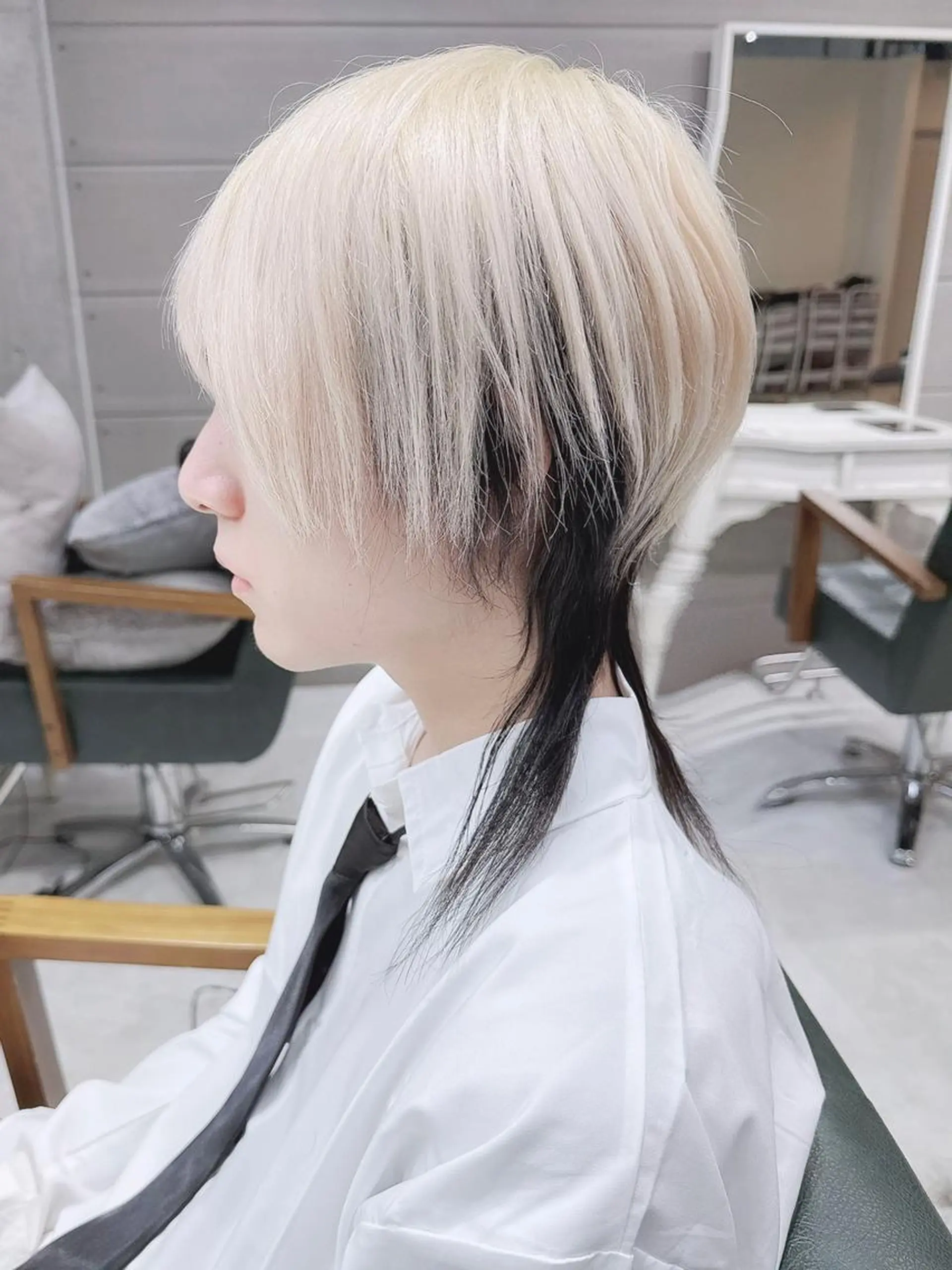 ミディアム ヘアアレンジ カラー ブロンド インナーカラー ツートーンカラー Days 透明感カラーのヘアスタイル