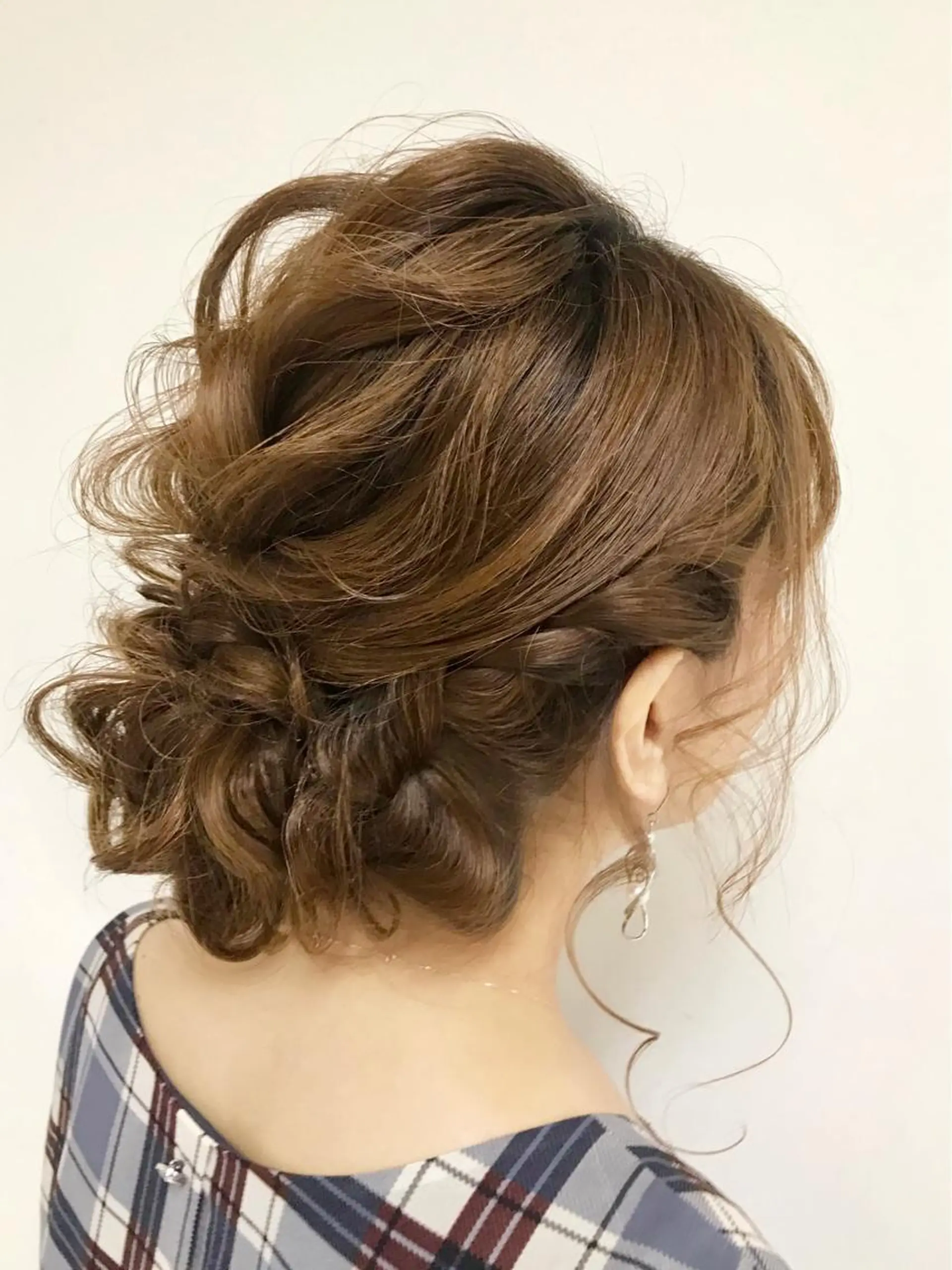 セミロング カラー パーマ ヘアアレンジ マツエク・マツパ 吉川 宙翔のヘアスタイル