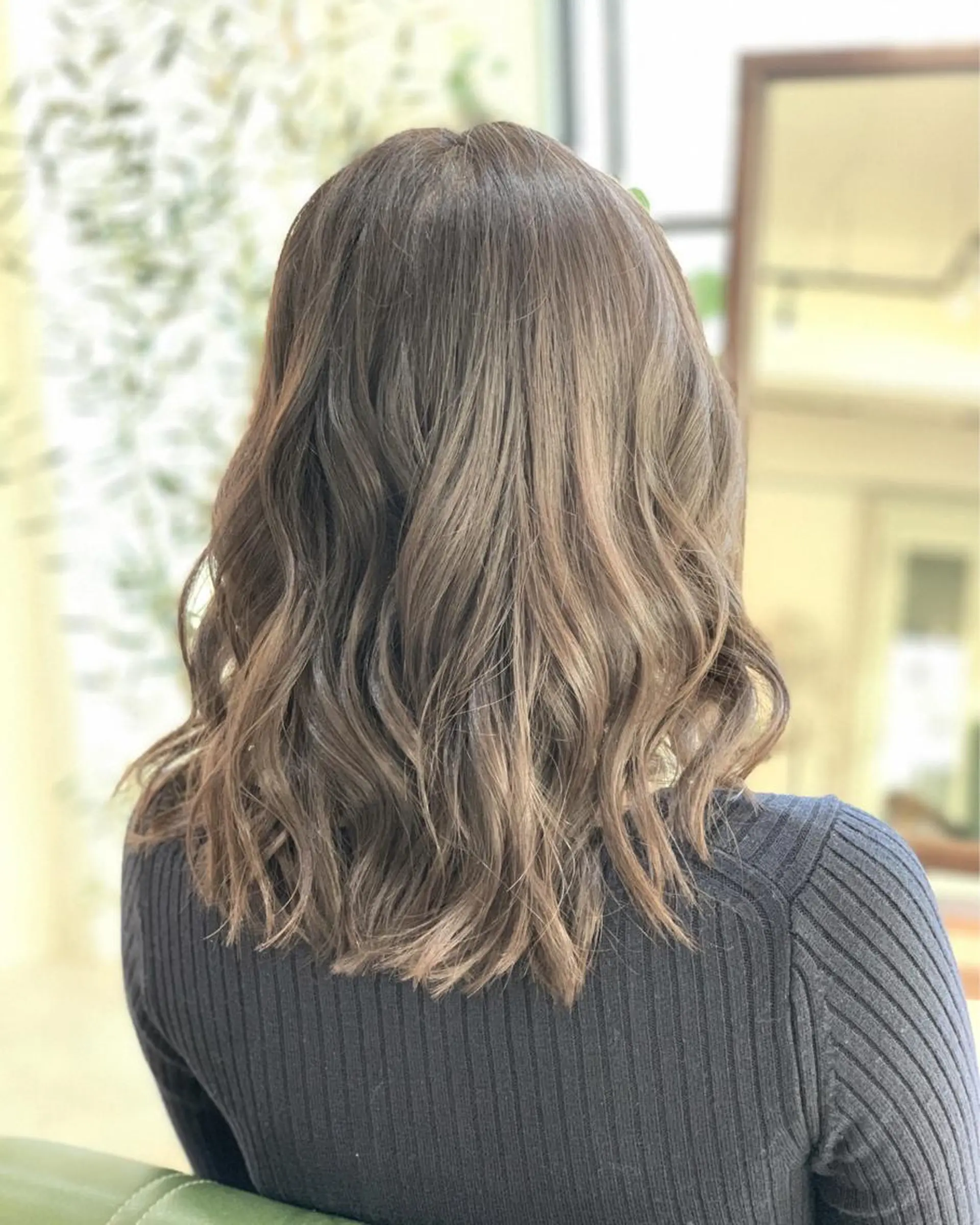 セミロング カラー ヘアアレンジ ブリーチ ブリーチなしカラー カット ヘアカラー トリートメント BRAIDS💎愛子 大人ハイライト💎のヘアスタイル