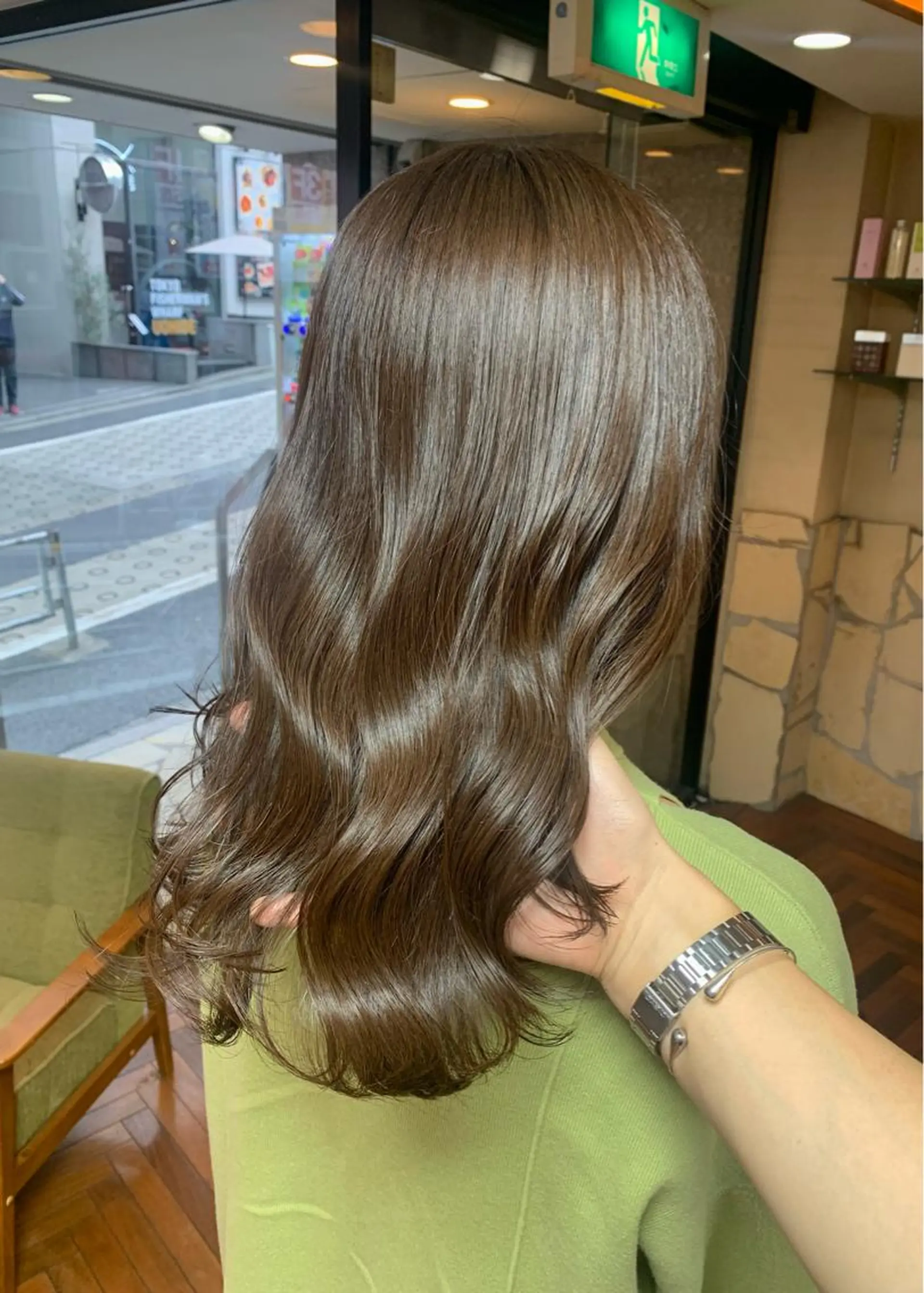 ミディアム カラー アッシュ ベージュカラー ブリーチ ブリーチなしカラー ヘアカラー トリートメント LUMO所属・矢野 晃平のヘアスタイル