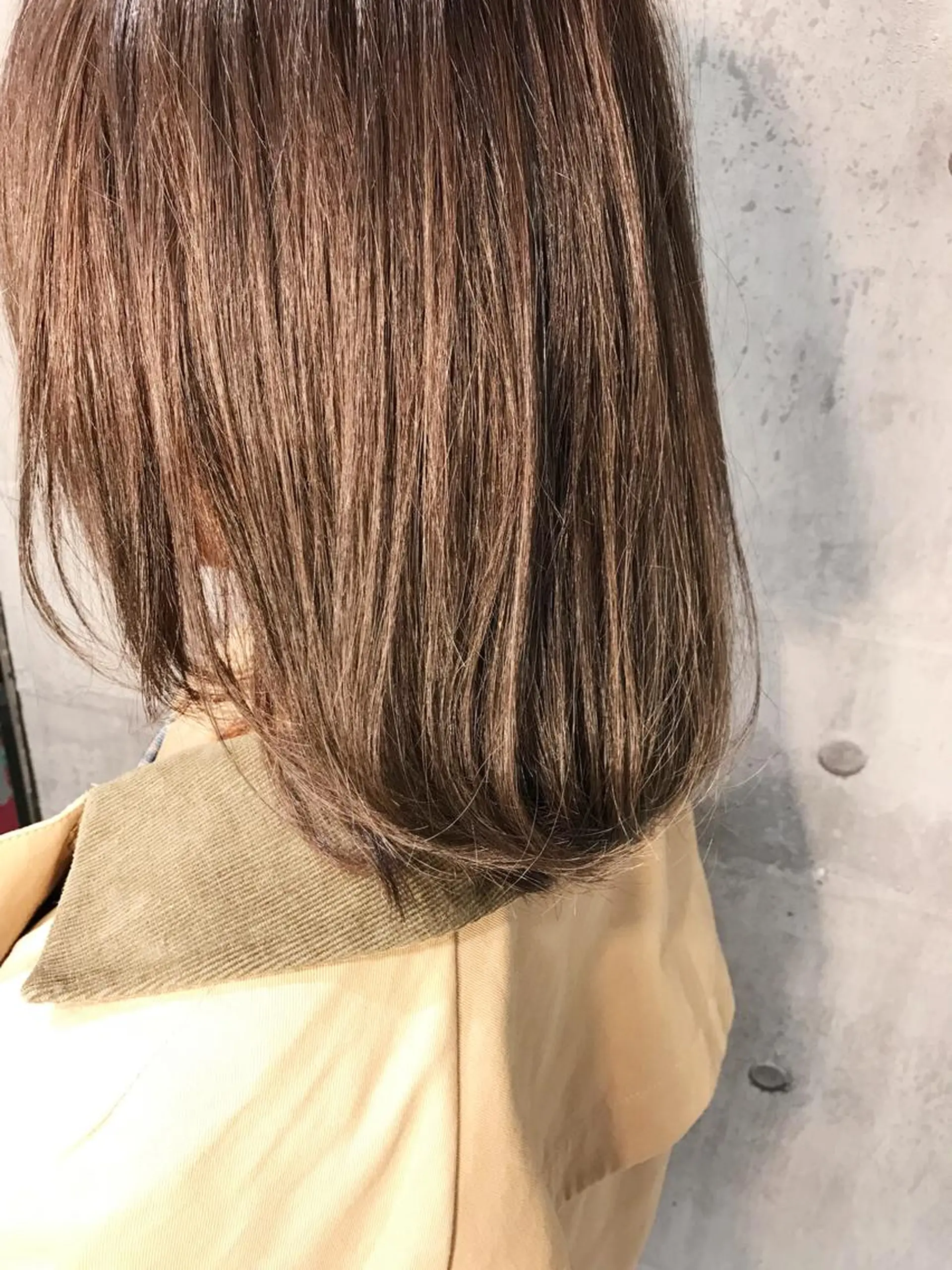 ミディアム カラー 透明感カラー グレージュ カット ヘアカラー トリートメント 田室 和幸のヘアスタイル