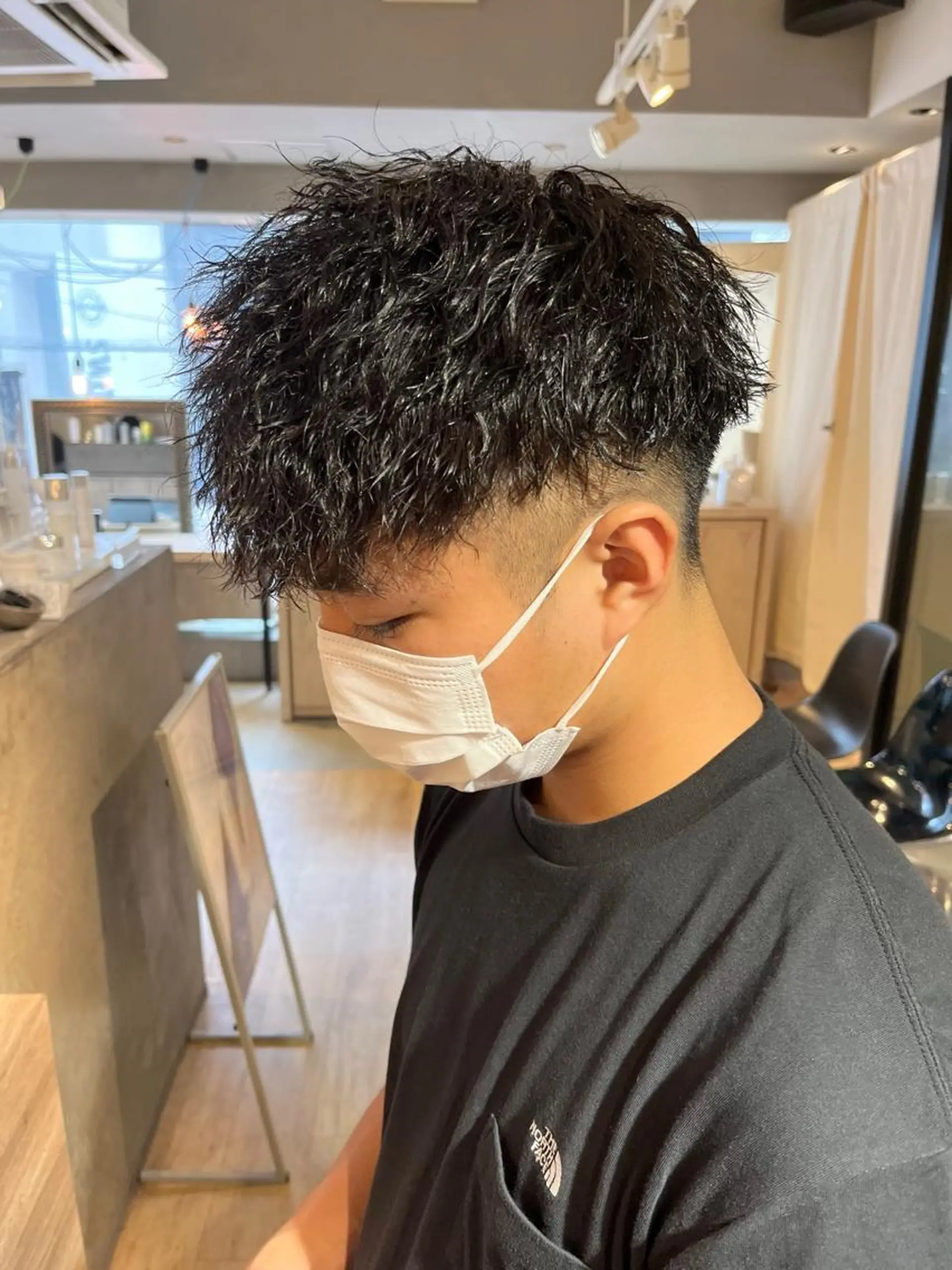 ショート パーマ メンズ カット パーマ SCENEbyRAD helmのヘアスタイル