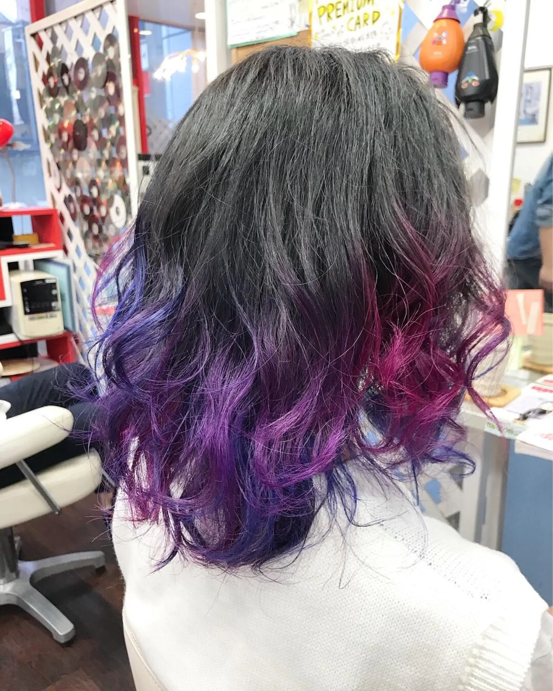 ミディアム カラー 岩谷/ブリーチ 🪽透明感カラーのヘアスタイル