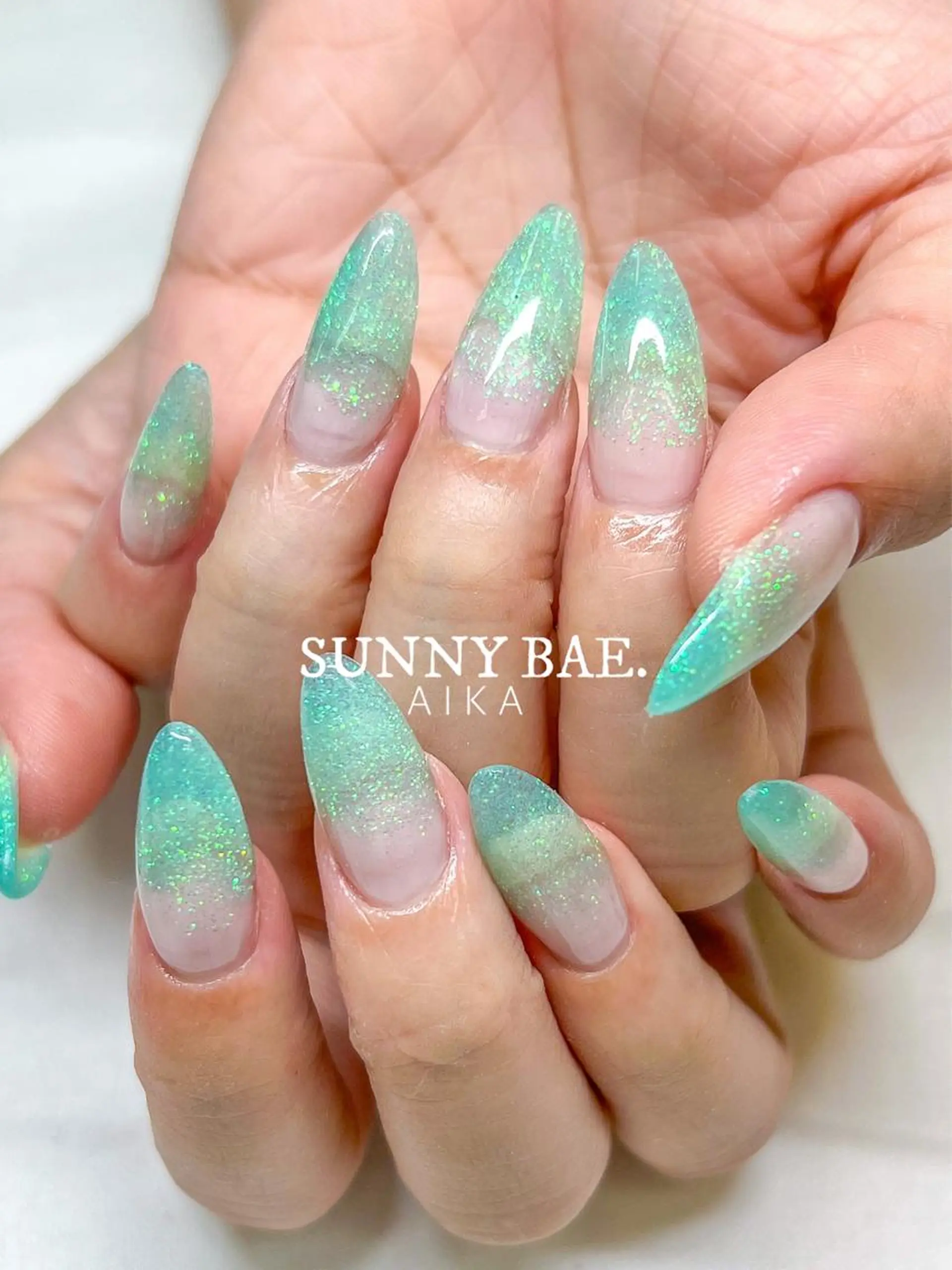 ロング ネイル ロング アートネイル ジェルネイル キラキラネイル ロングネイル Made By AIKAのネイルデザイン