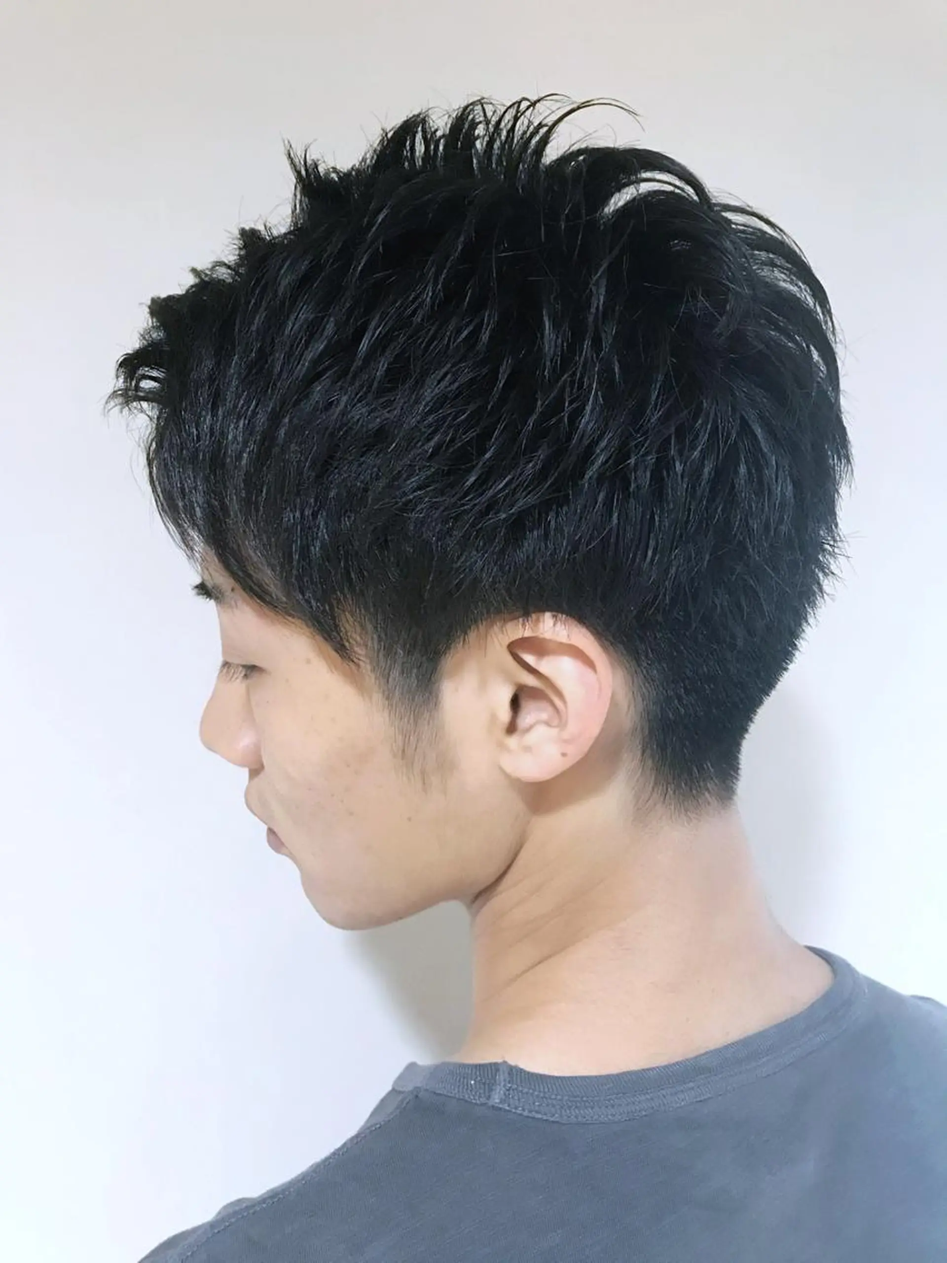 ショート メンズ インナーカラー/ ストレート/奥野洸也のヘアスタイル